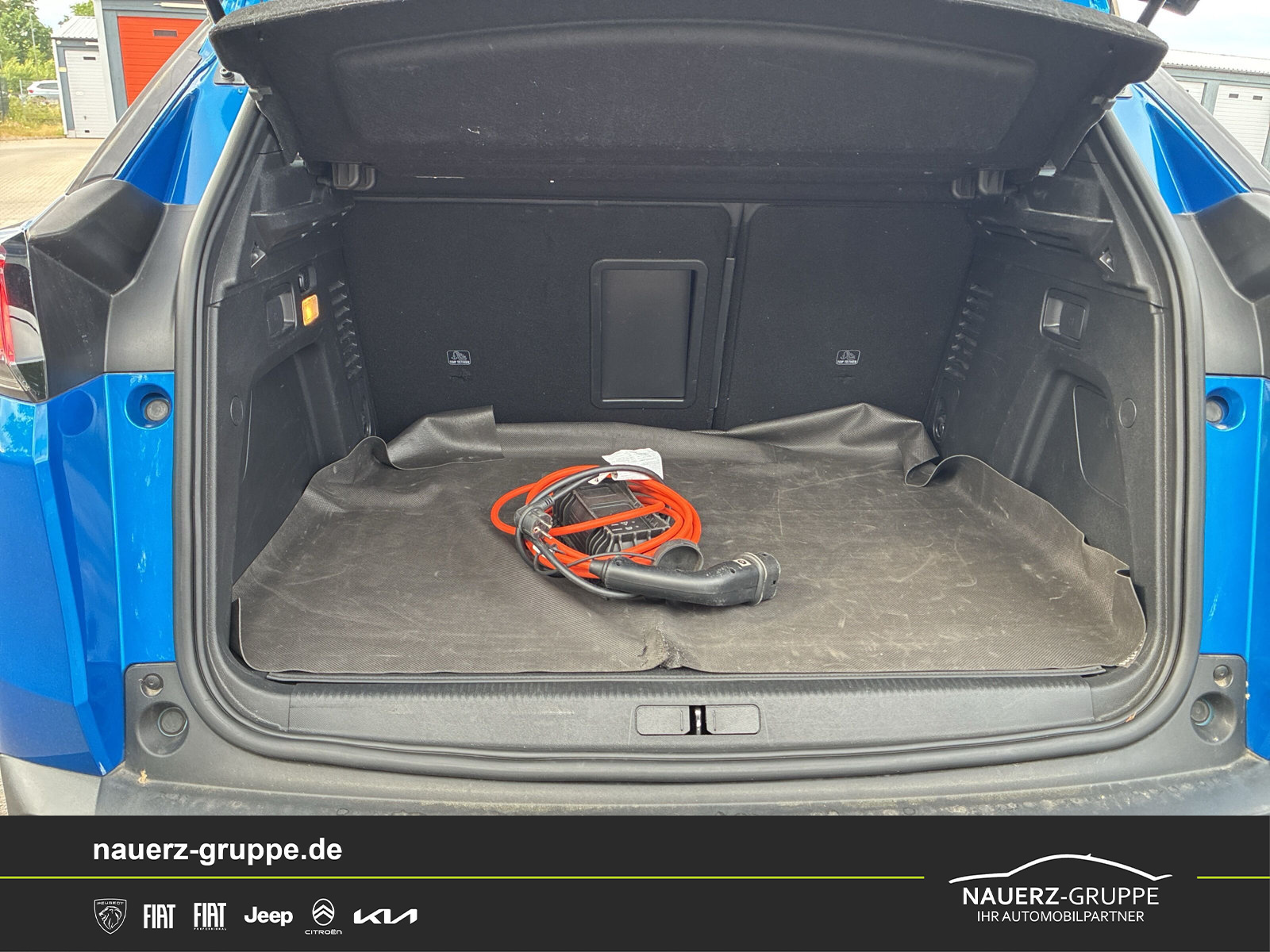 Fahrzeugabbildung Peugeot 3008 Hybrid 225 Allure Pack