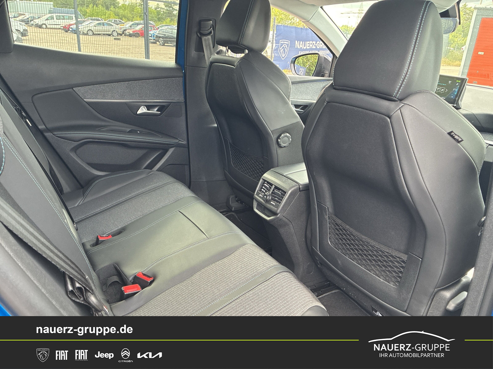 Fahrzeugabbildung Peugeot 3008 Hybrid 225 Allure Pack