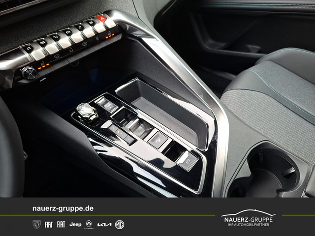Fahrzeugabbildung Peugeot 3008 Allure Pack PureTech 130 EAT8
