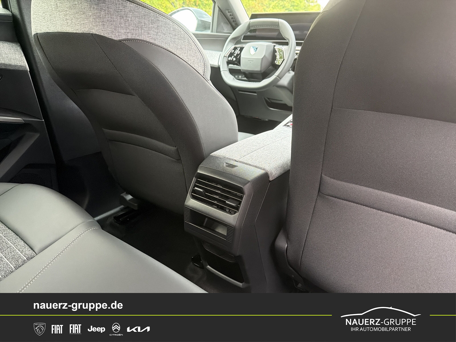 Fahrzeugabbildung Peugeot 3008 Hybrid 145 Allure Sonderaktion - mit KI generiert/bearbeitet