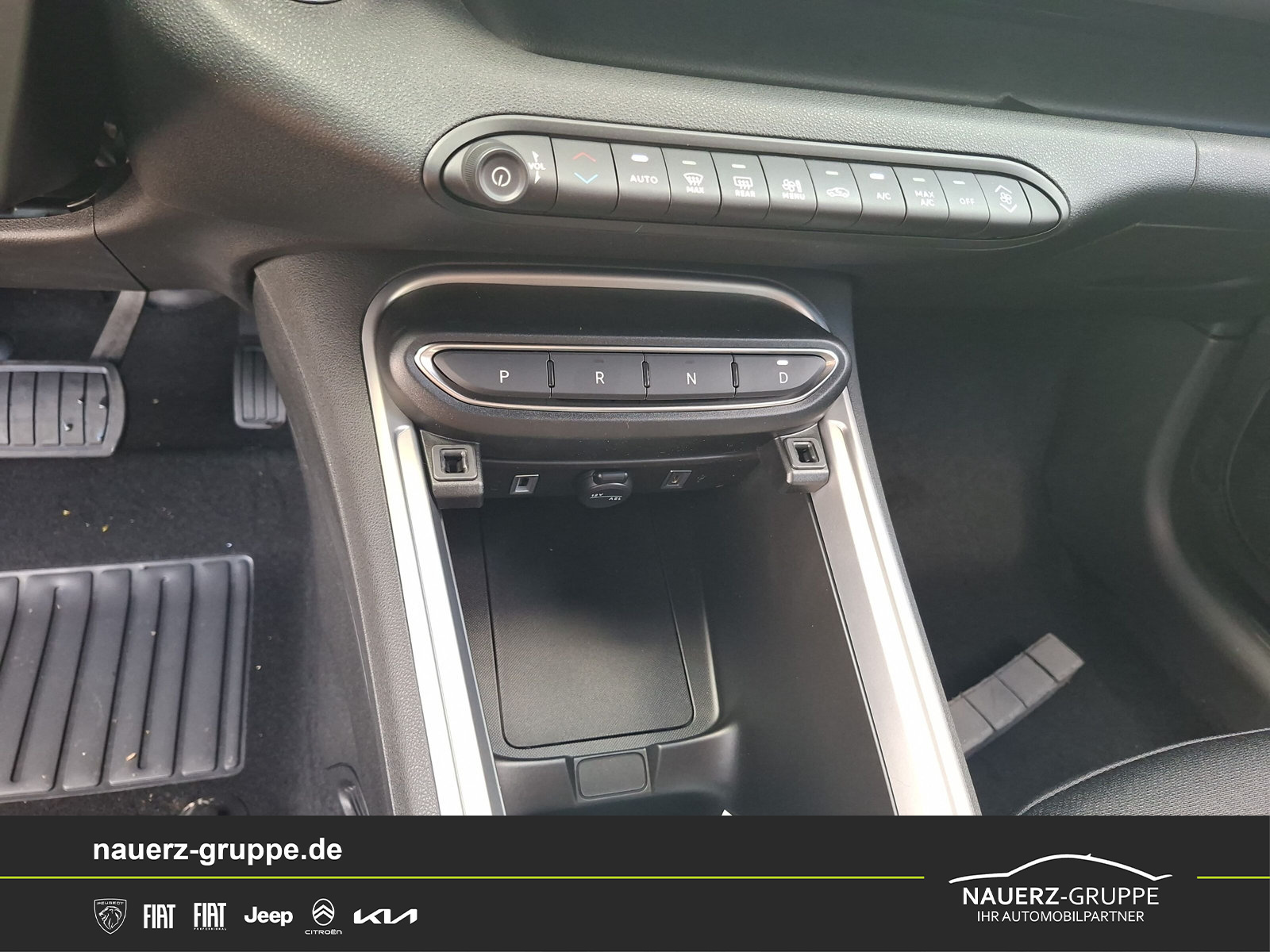Fahrzeugabbildung Jeep Avenger Mild-Hybrid Altitude Sonderaktion - mit KI generiert/bearbeitet