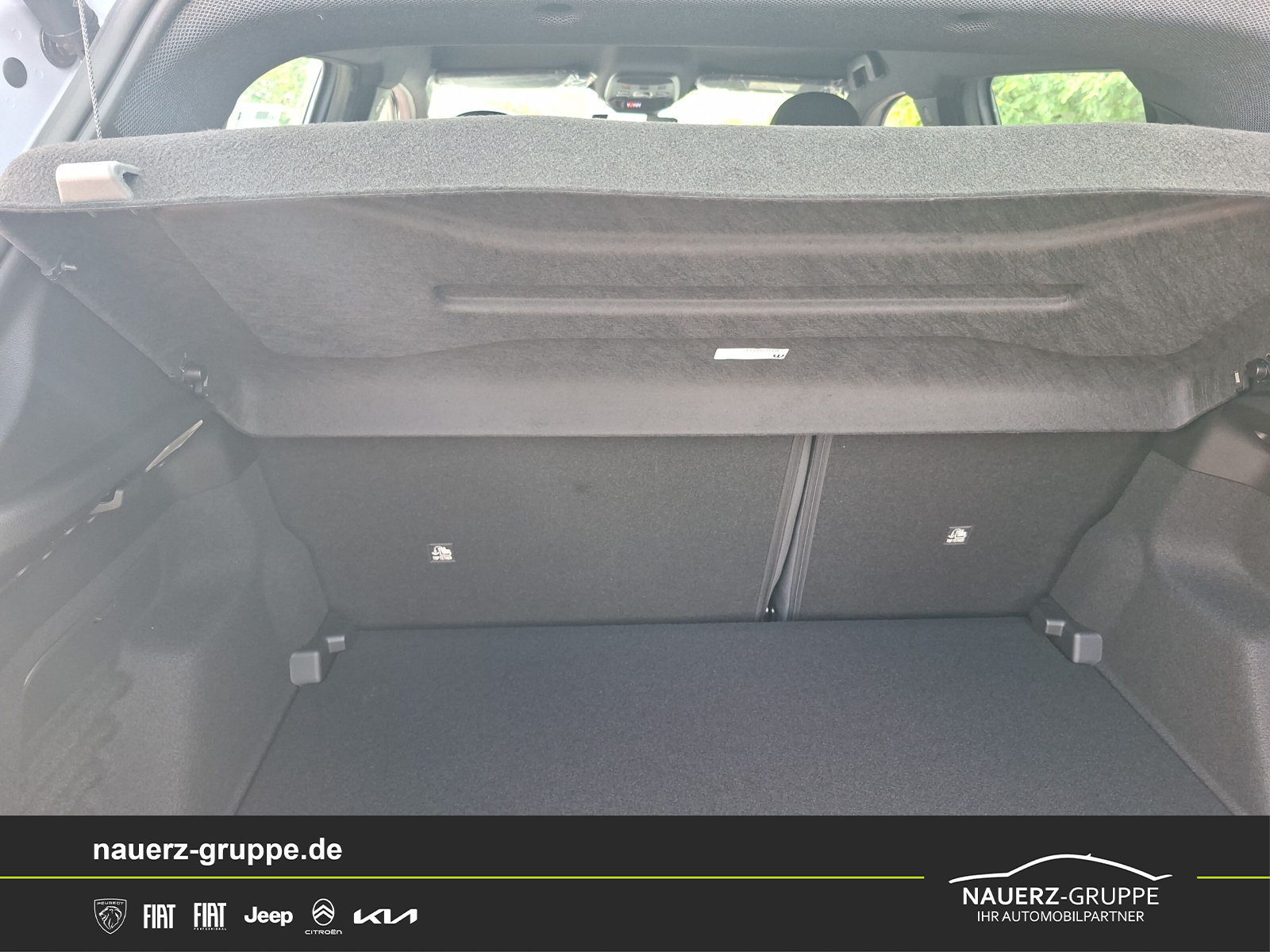 Fahrzeugabbildung Jeep Avenger Mild-Hybrid Altitude Sonderaktion - mit KI generiert/bearbeitet