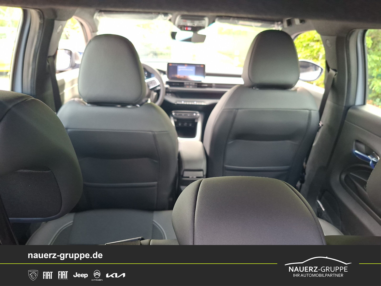 Fahrzeugabbildung Jeep Avenger Mild-Hybrid Altitude Sonderaktion - mit KI generiert/bearbeitet