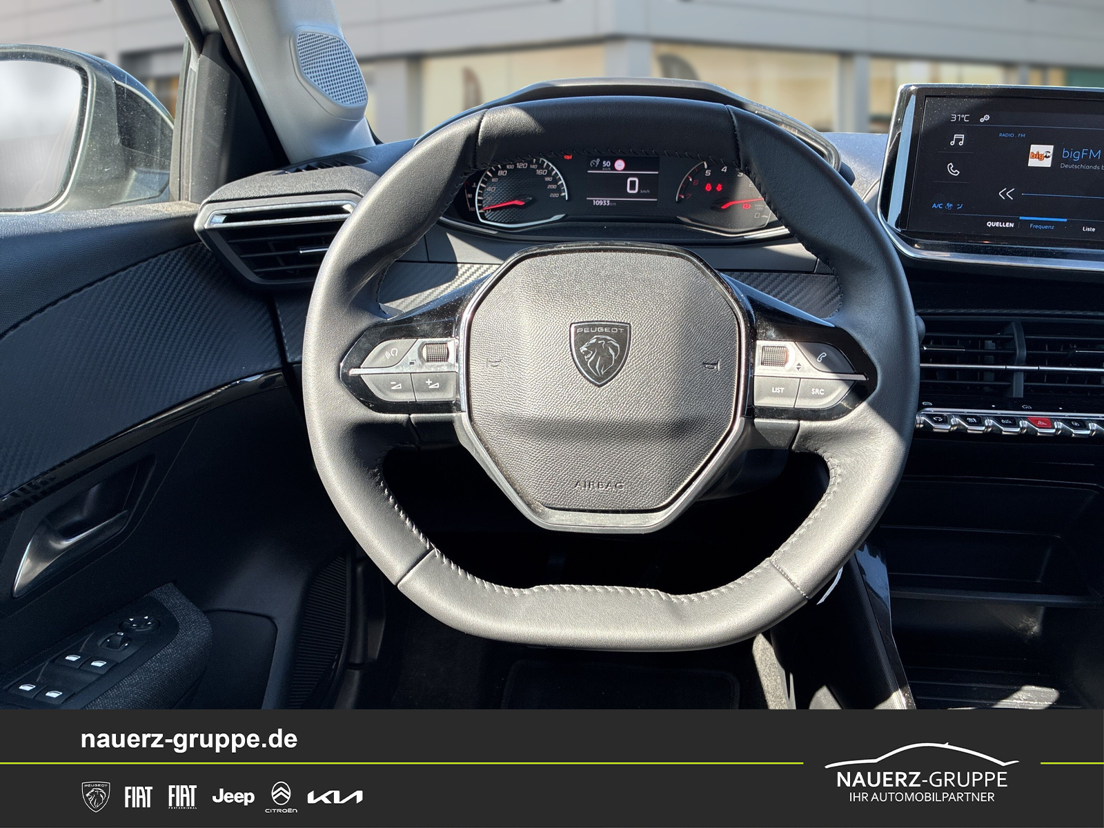 Fahrzeugabbildung Peugeot 208 Style PureTech 100