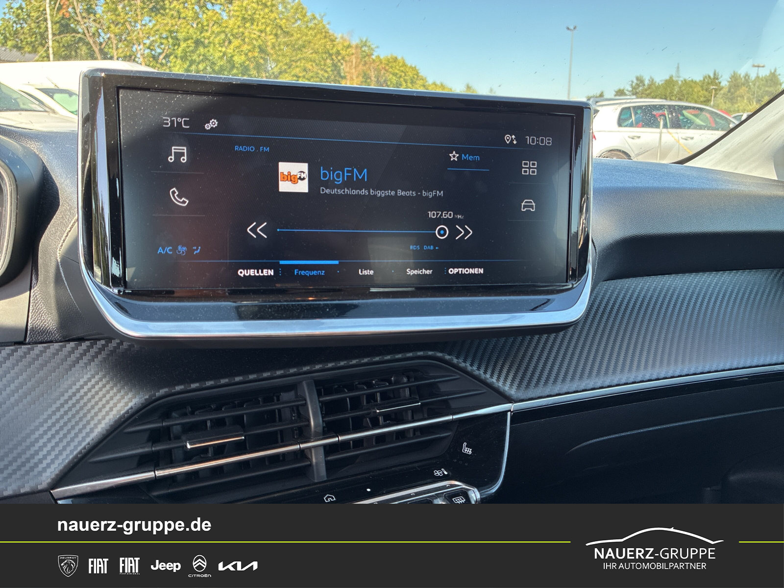 Fahrzeugabbildung Peugeot 208 Style PureTech 100