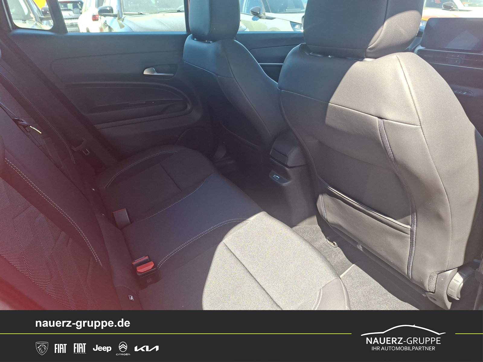 Fahrzeugabbildung Jeep AVENGER Electric Altitude