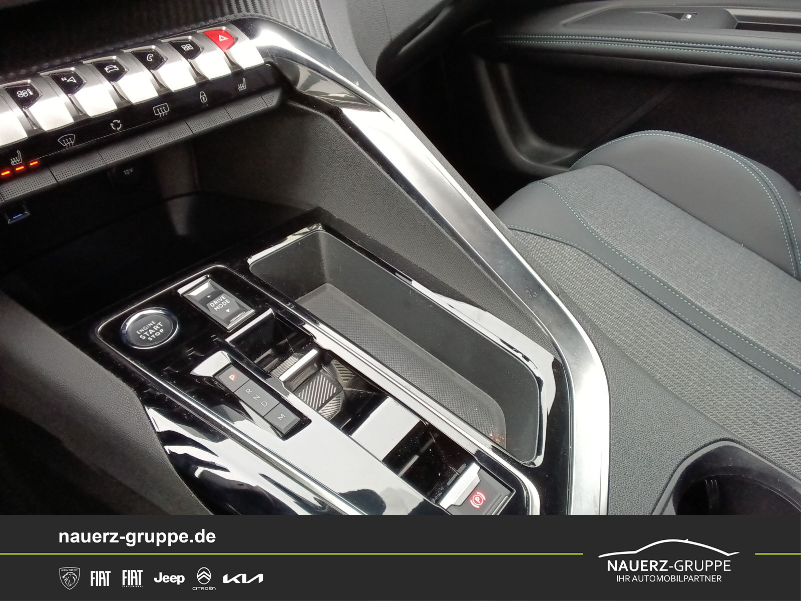 Fahrzeugabbildung Peugeot 3008 Hybrid 136 Allure Pack