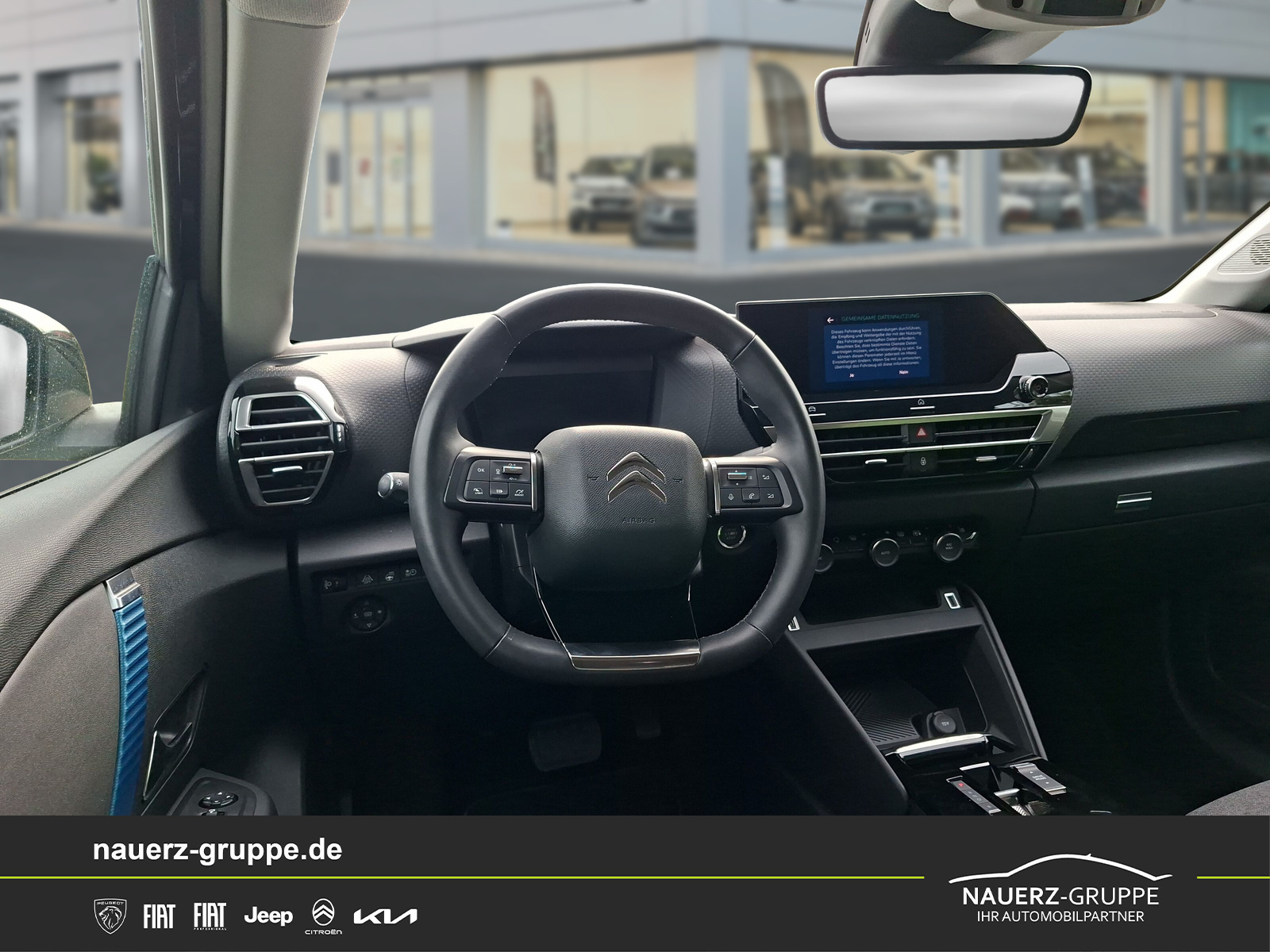 Fahrzeugabbildung Citroen C4 Lim. ë- Shine 136 - mit KI generiert/bearbeitet