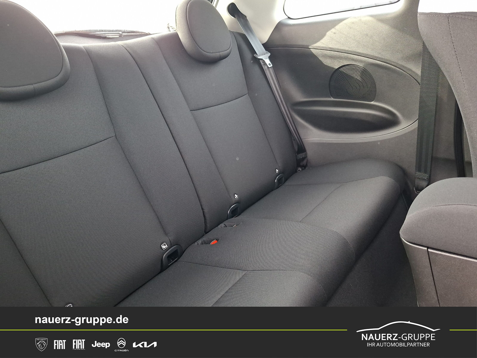 Fahrzeugabbildung Fiat 500 1.0 Hybrid FireFly 48 kW Icon