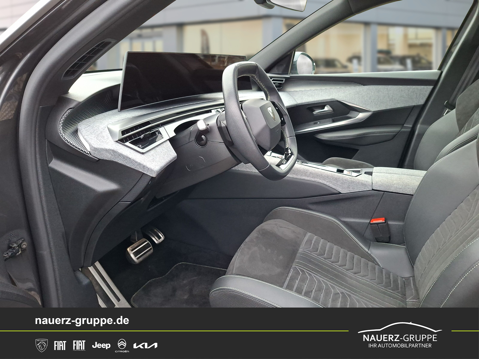 Fahrzeugabbildung Peugeot 5008 Hybrid GT 145