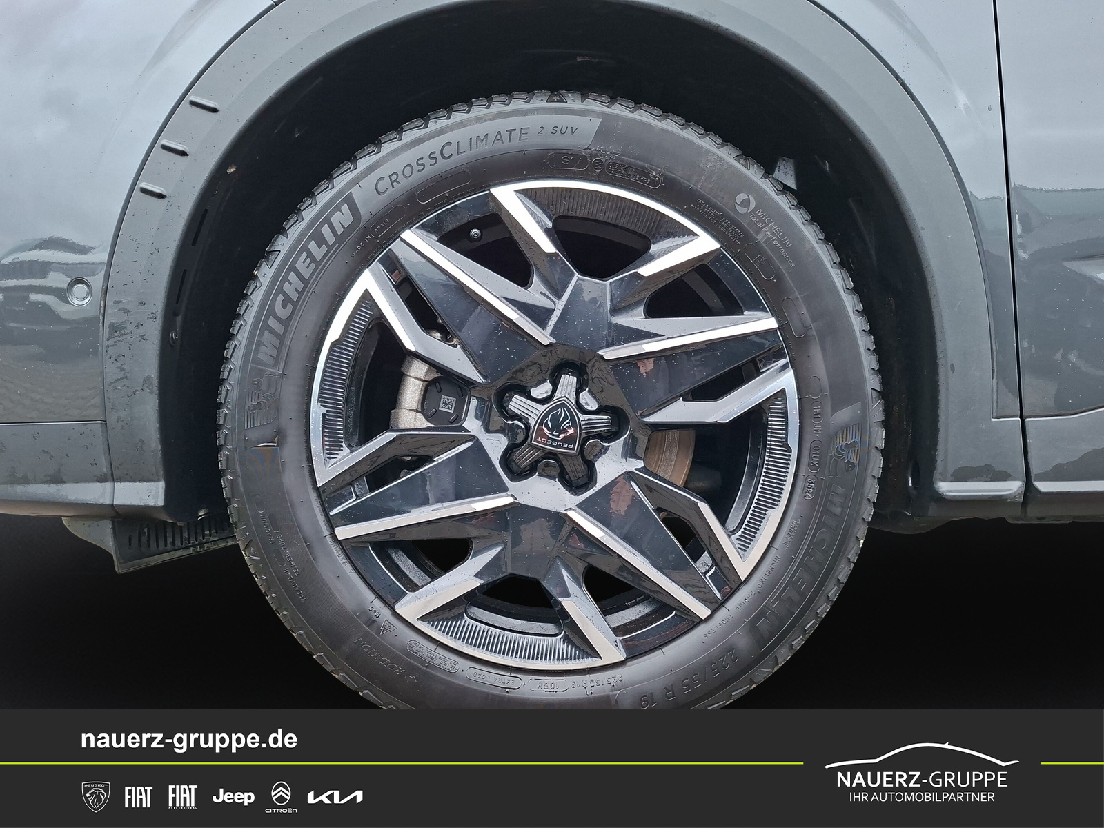 Fahrzeugabbildung Peugeot 5008 Hybrid GT 145