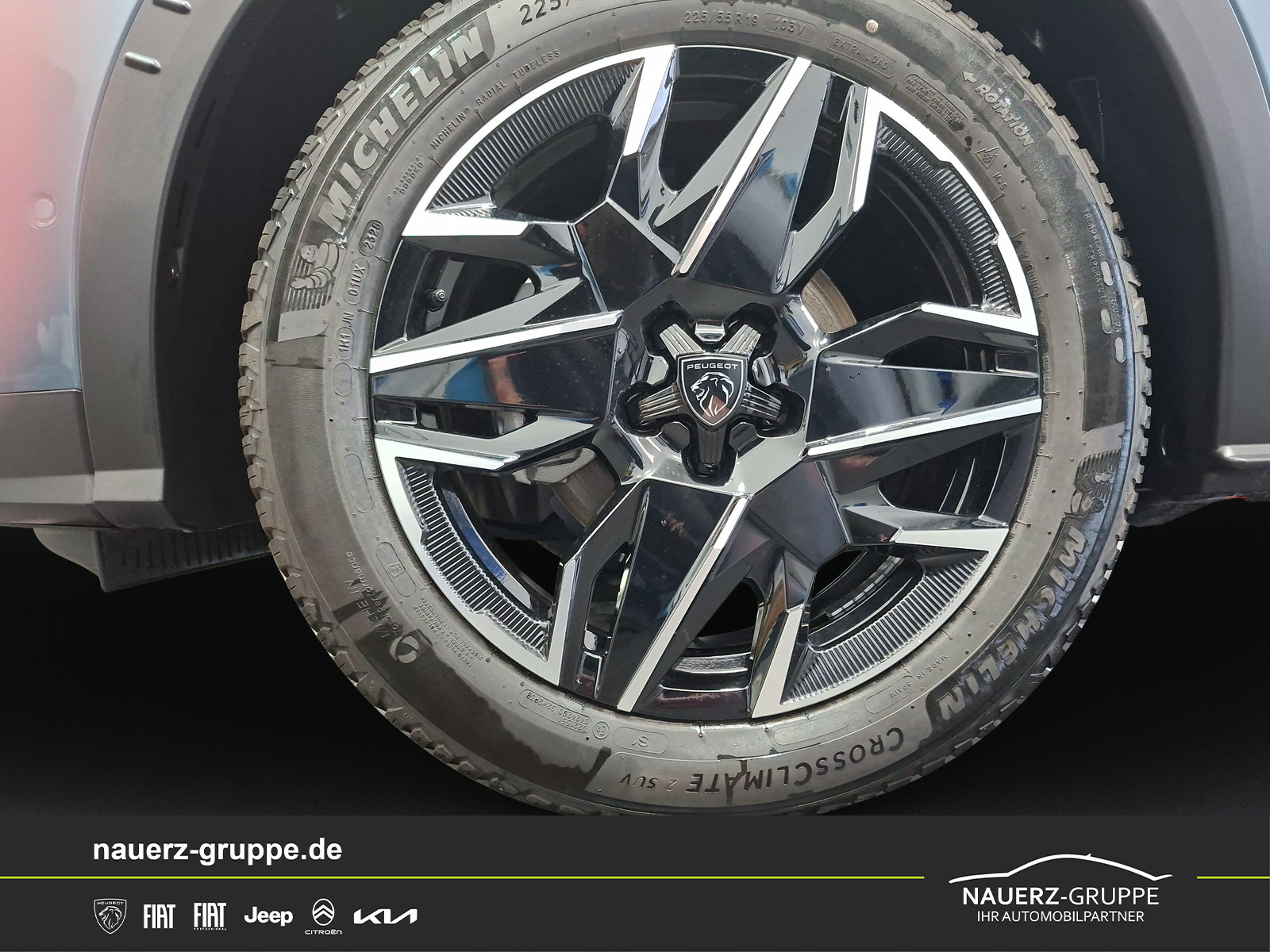 Fahrzeugabbildung Peugeot 3008 Hybrid 145 Allure Sonderaktion - mit KI generiert/bearbeitet