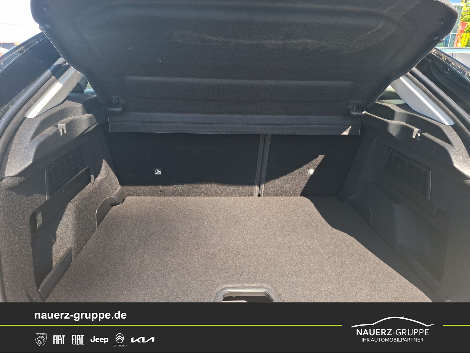 Fahrzeugabbildung Citroen C4 Lim. ë- Feel Pack 136
