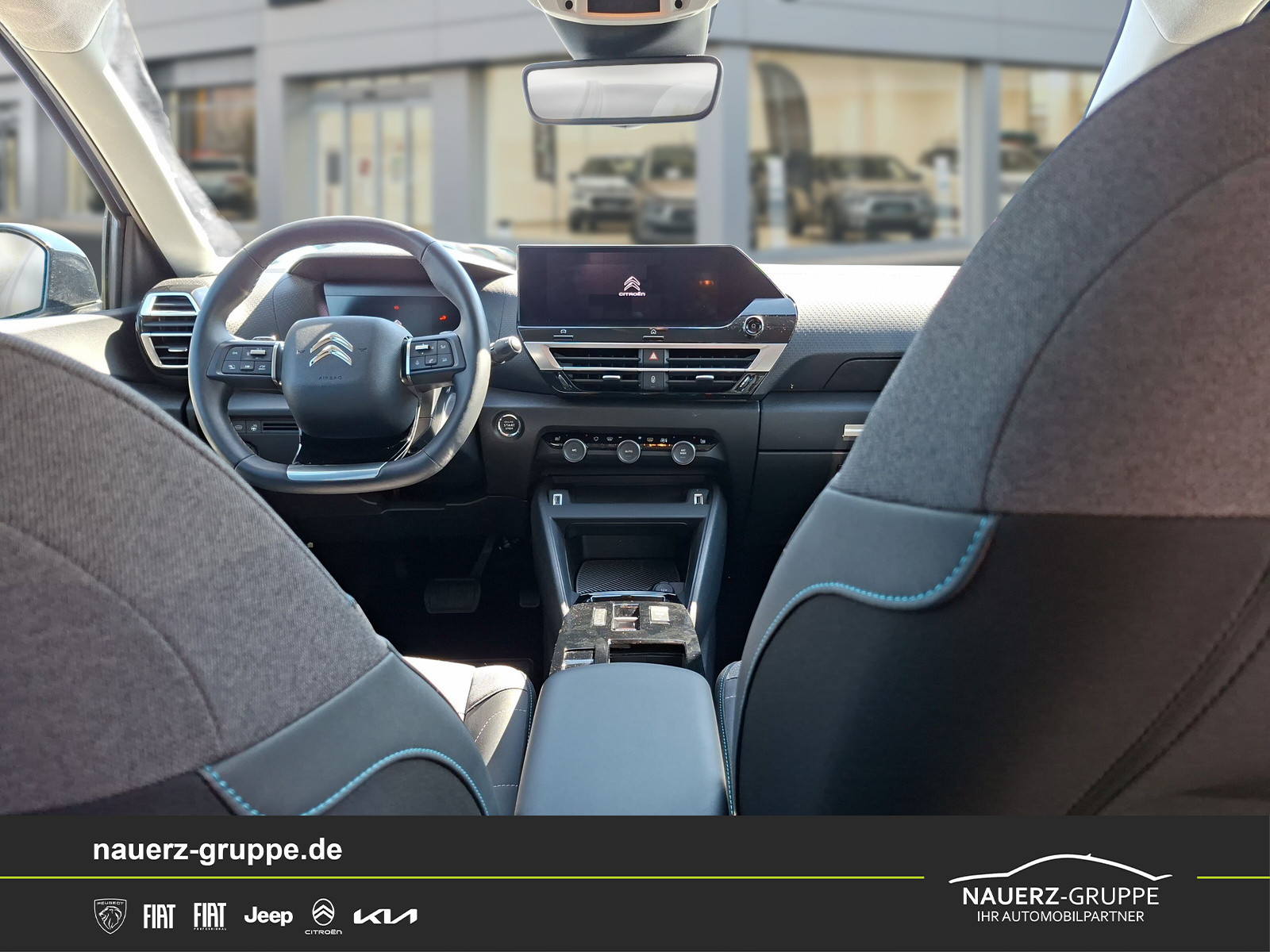 Fahrzeugabbildung Citroen C4 Lim. Max PureTech 130 EAT8