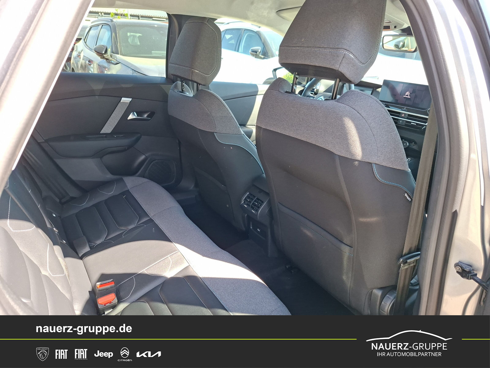 Fahrzeugabbildung Citroen C4 Lim. Max PureTech 130 EAT8