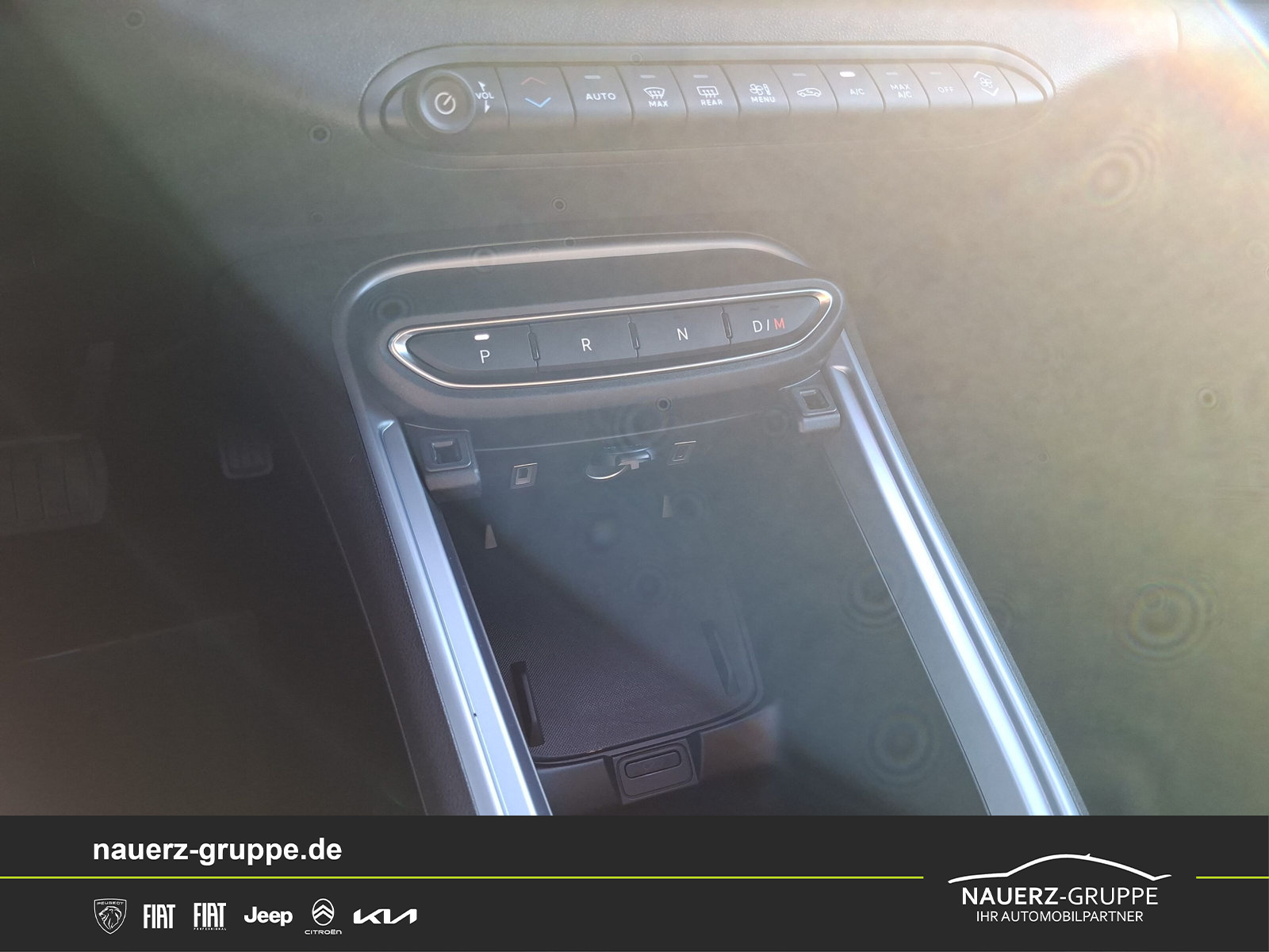 Fahrzeugabbildung Jeep Avenger 4xe The North Face Mild-Hybrid 4xe