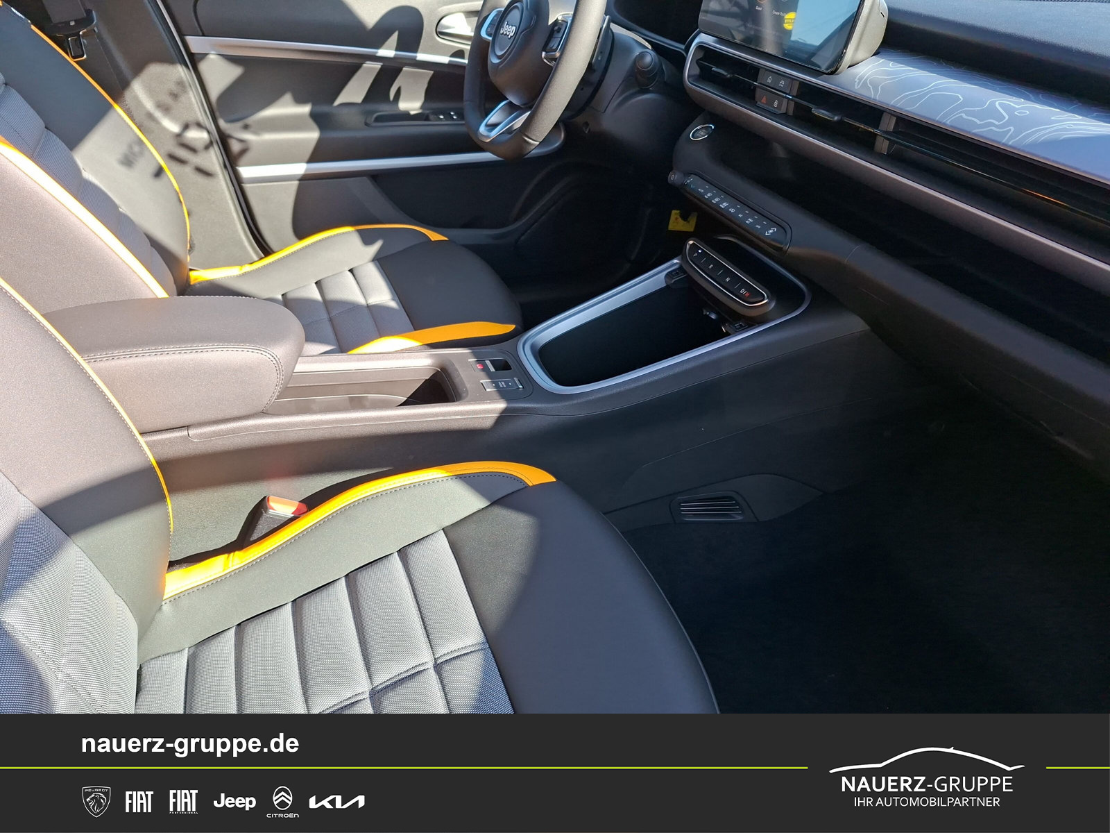 Fahrzeugabbildung Jeep Avenger 4xe The North Face Mild-Hybrid 4xe