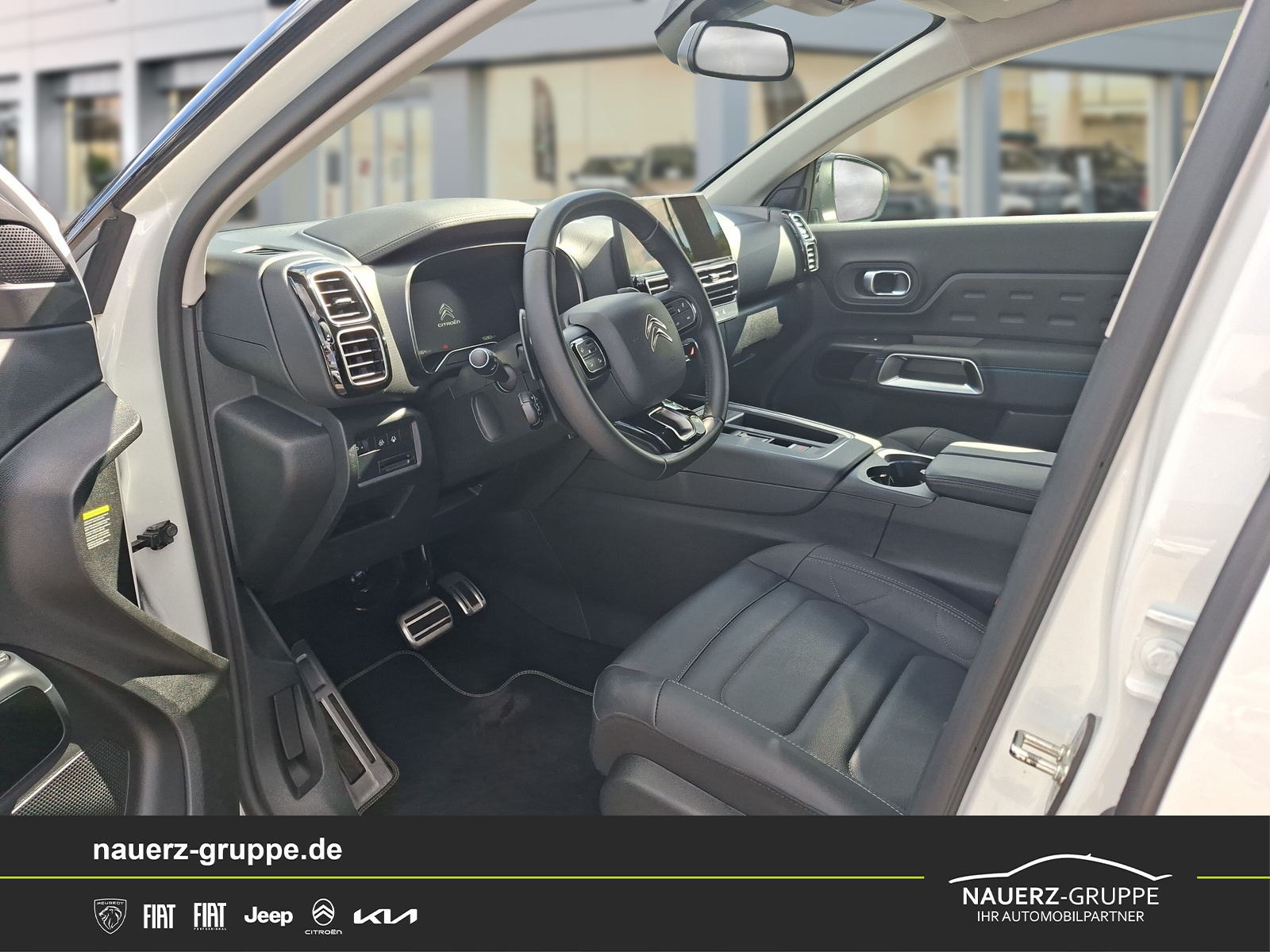 Fahrzeugabbildung Citroen C5 Aircross Shine Pack 130 EAT8 - mit KI generiert/bearbeitet