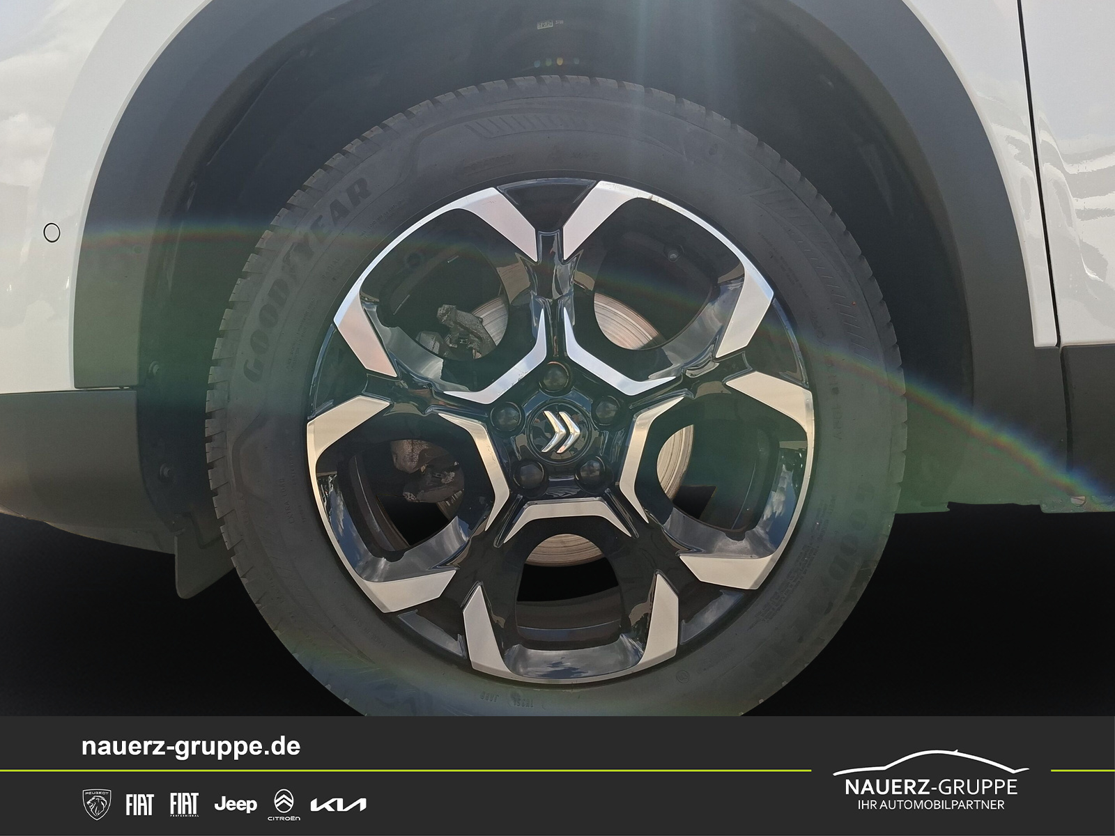 Fahrzeugabbildung Citroen C5 Aircross Shine Pack 130 EAT8 - mit KI generiert/bearbeitet