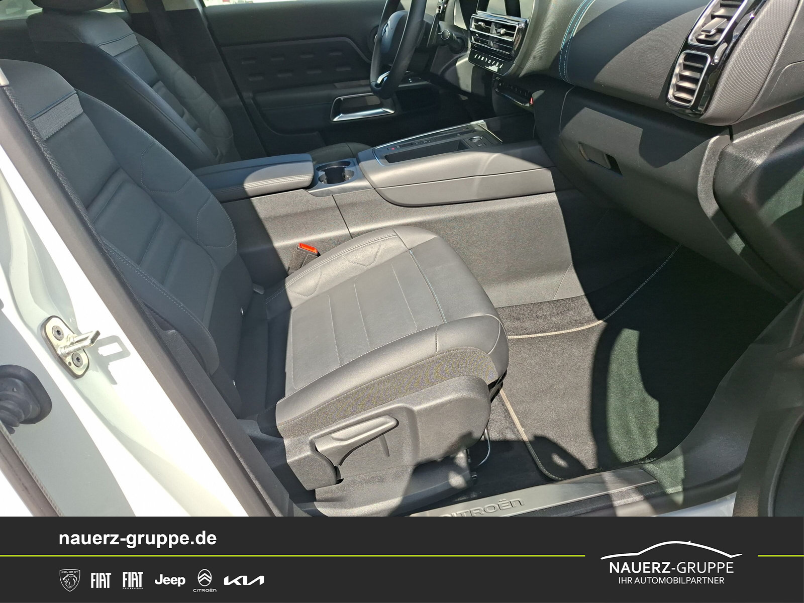 Fahrzeugabbildung Citroen C5 Aircross Shine Pack 130 EAT8 - mit KI generiert/bearbeitet