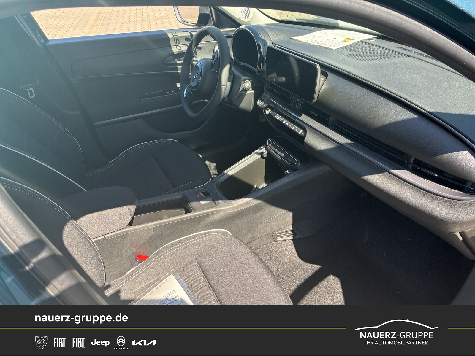 Fahrzeugabbildung Fiat 600 Mild Hybrid 1.2 Business Edition - mit KI generiert/bearbeitet