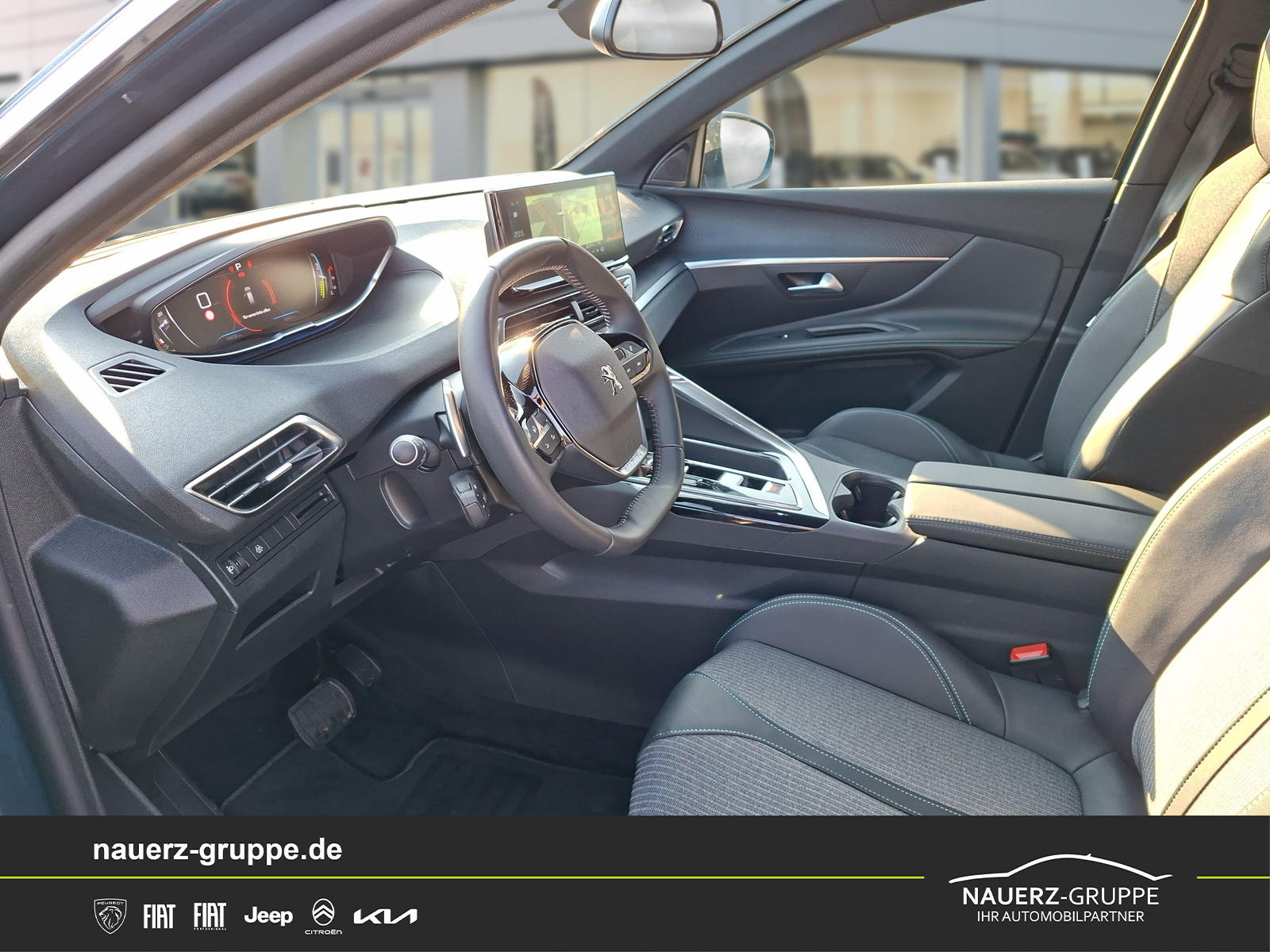 Fahrzeugabbildung Peugeot 3008 Hybrid 136 Allure Pack