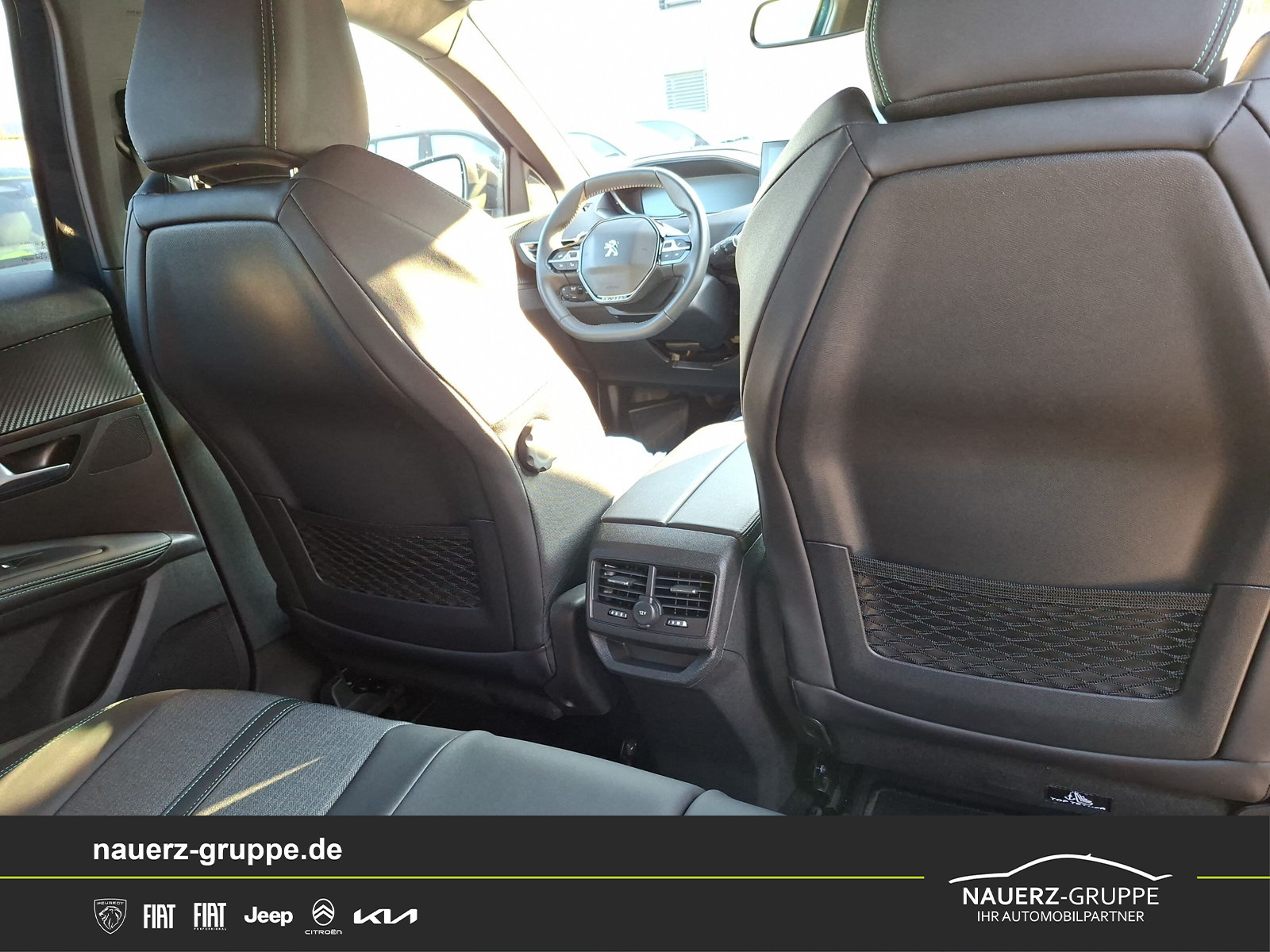 Fahrzeugabbildung Peugeot 3008 Hybrid 136 Allure Pack