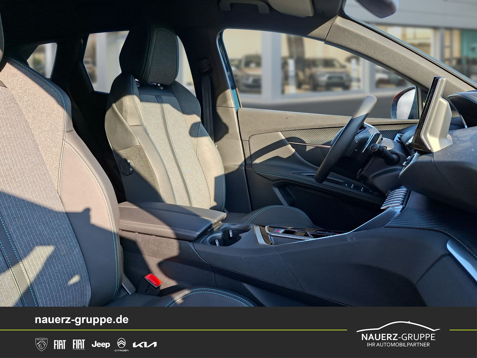 Fahrzeugabbildung Peugeot 3008 Hybrid 136 Allure Pack