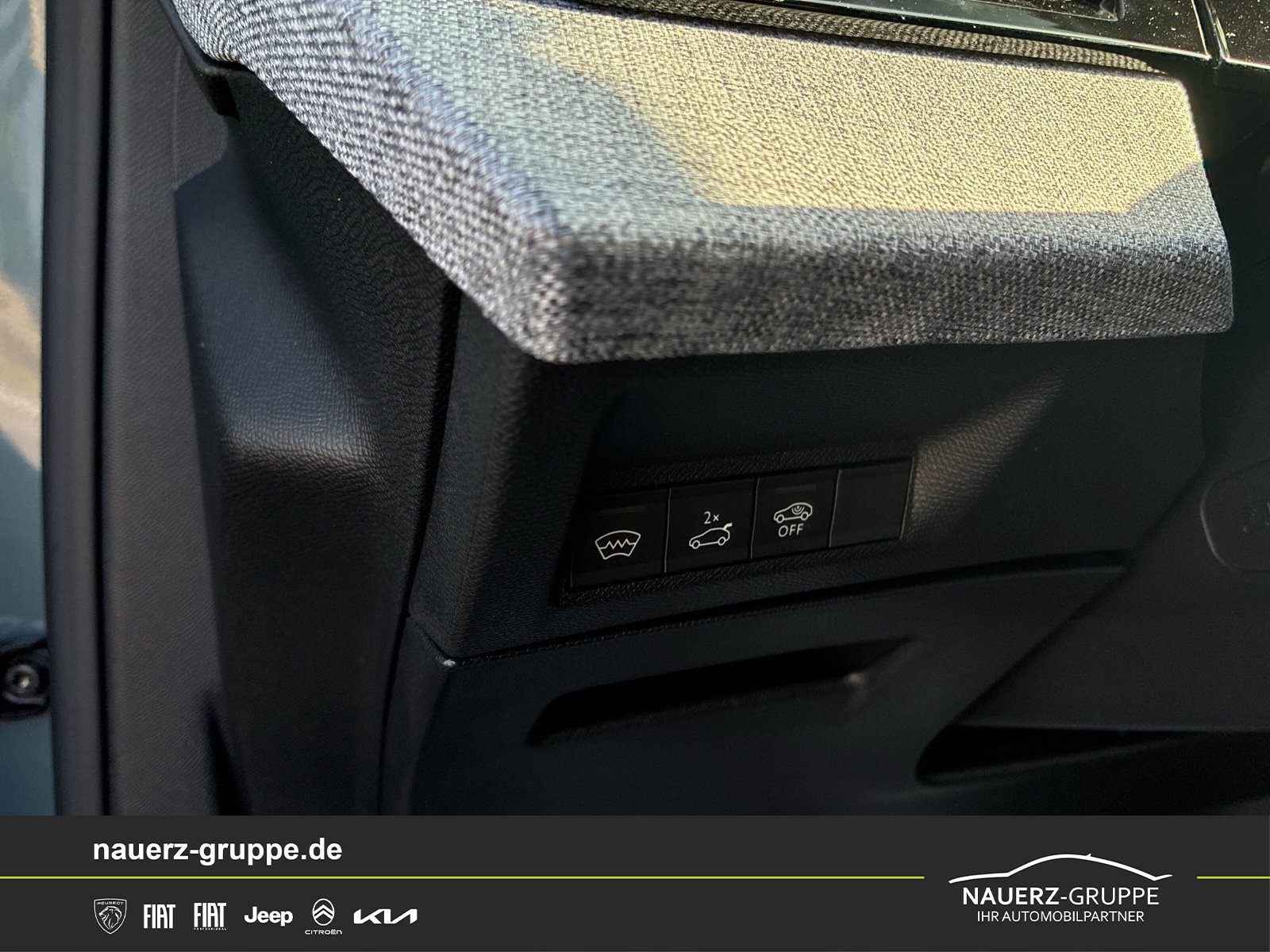 Fahrzeugabbildung Peugeot 3008 Hybrid 145 GT Sonderaktion - mit KI generiert/bearbeitet