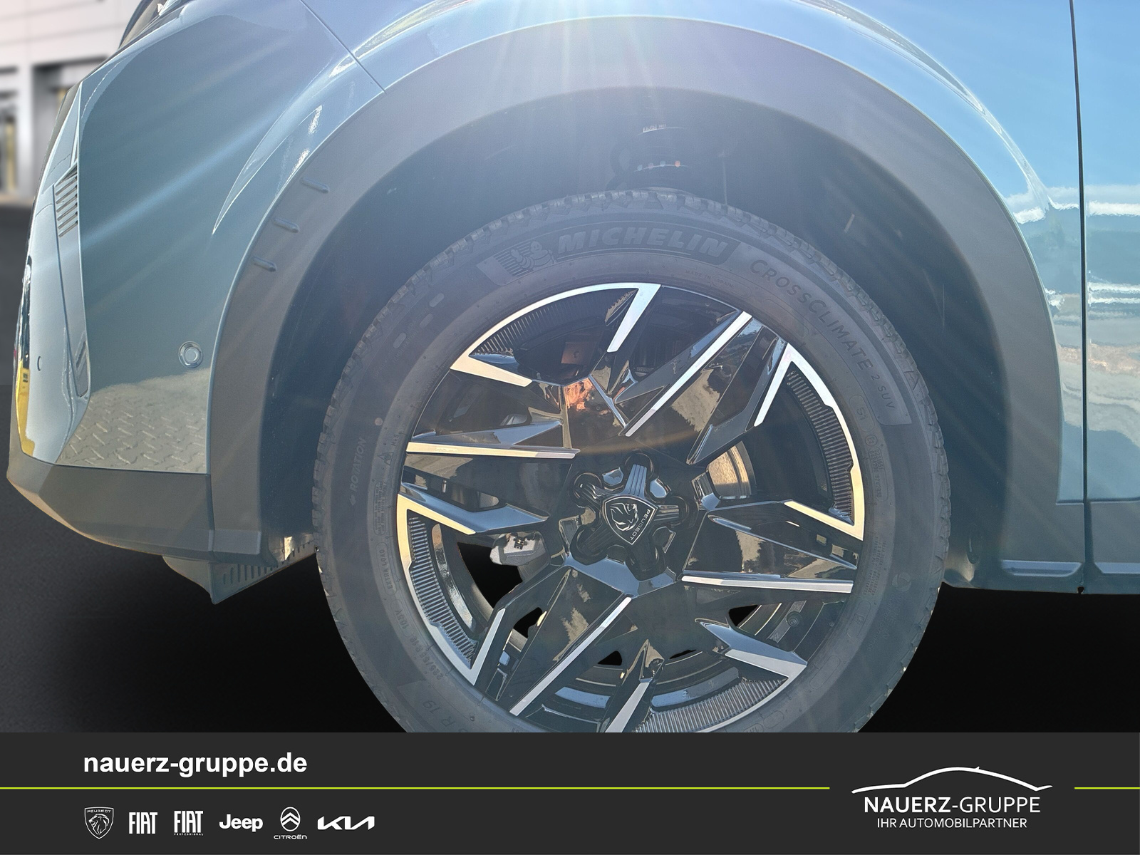 Fahrzeugabbildung Peugeot 3008 Hybrid 145 GT Sonderaktion - mit KI generiert/bearbeitet