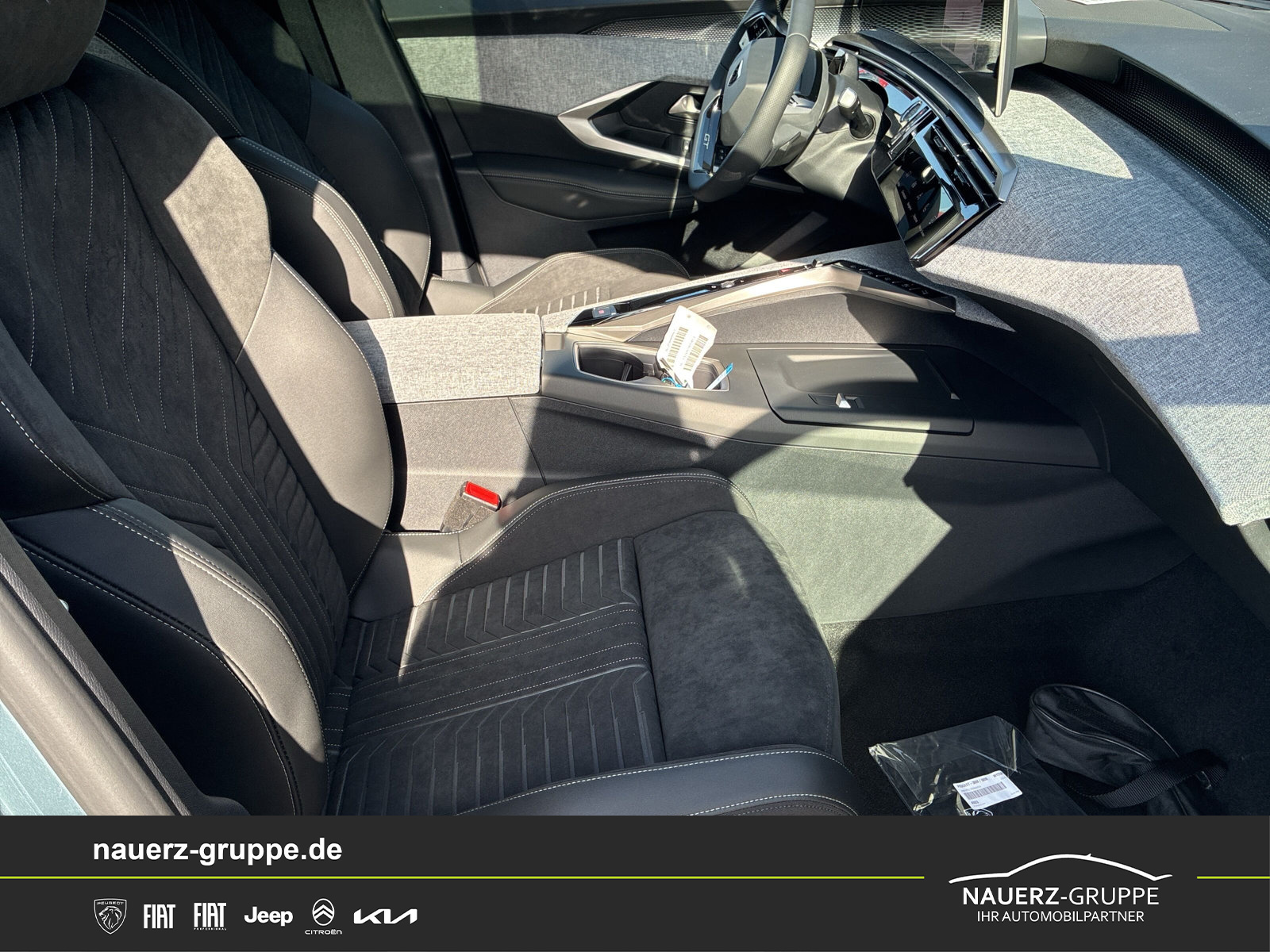 Fahrzeugabbildung Peugeot 3008 Hybrid 145 GT Sonderaktion - mit KI generiert/bearbeitet