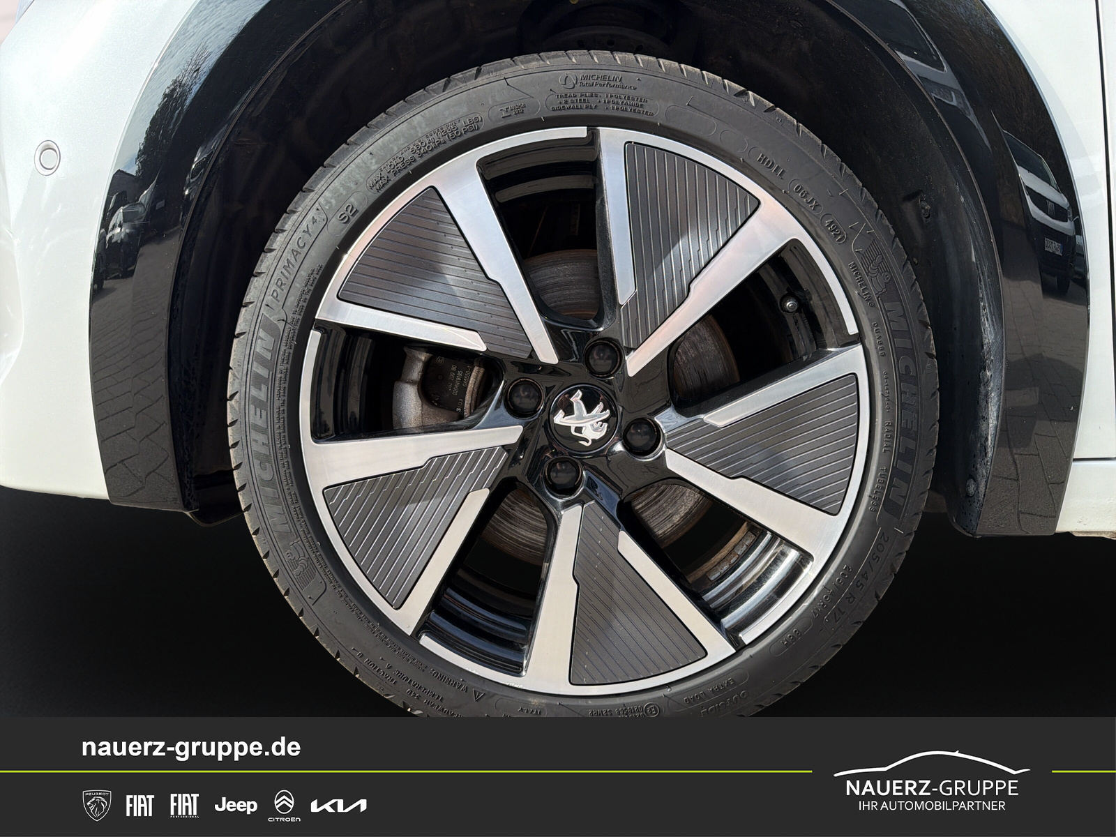 Fahrzeugabbildung Peugeot 208 e- GT 136