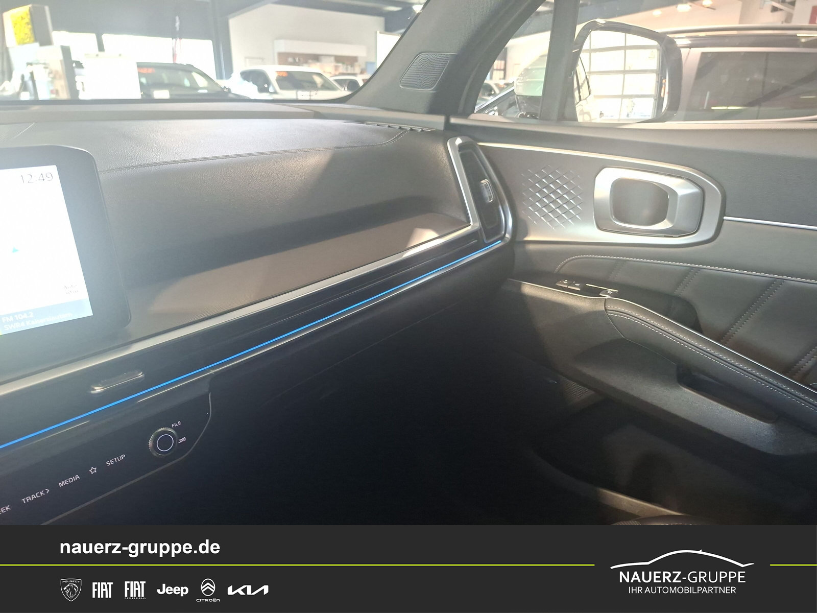 Fahrzeugabbildung Kia SORENTO PE 2.2D AWD PLAT 7S NAP PREM GD Platinum 4WD DCT 2.2 CRDI 7-Sitzer