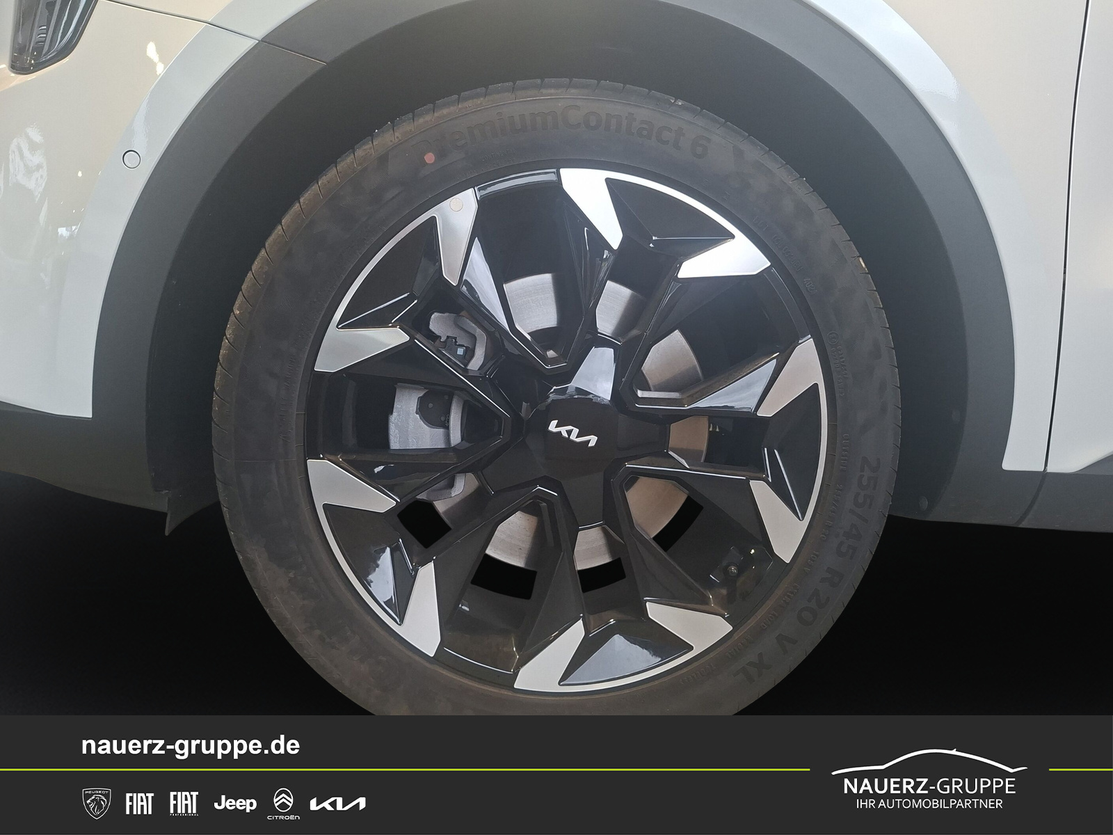 Fahrzeugabbildung Kia SORENTO PE 2.2D AWD PLAT 7S NAP PREM GD Platinum 4WD DCT 2.2 CRDI 7-Sitzer