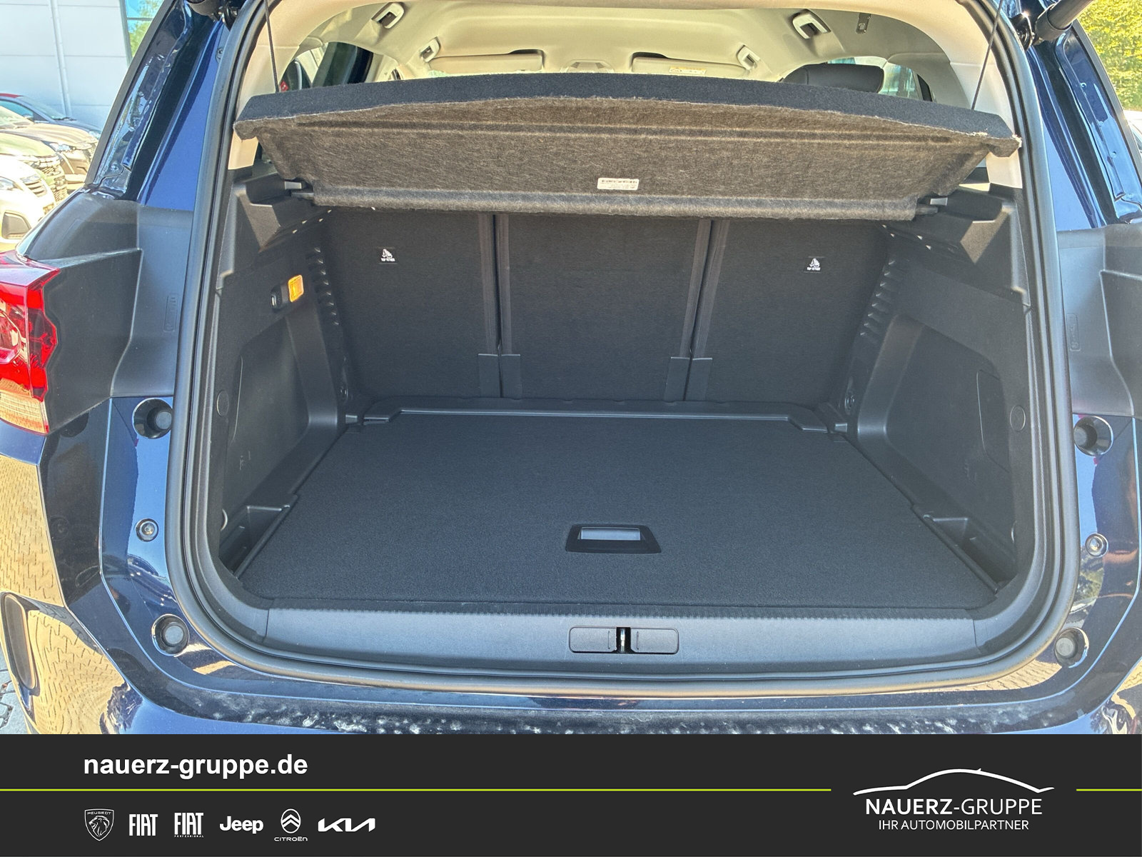 Fahrzeugabbildung Citroen C5 Aircross Shine Pack 130 EAT8 - mit KI generiert/bearbeitet