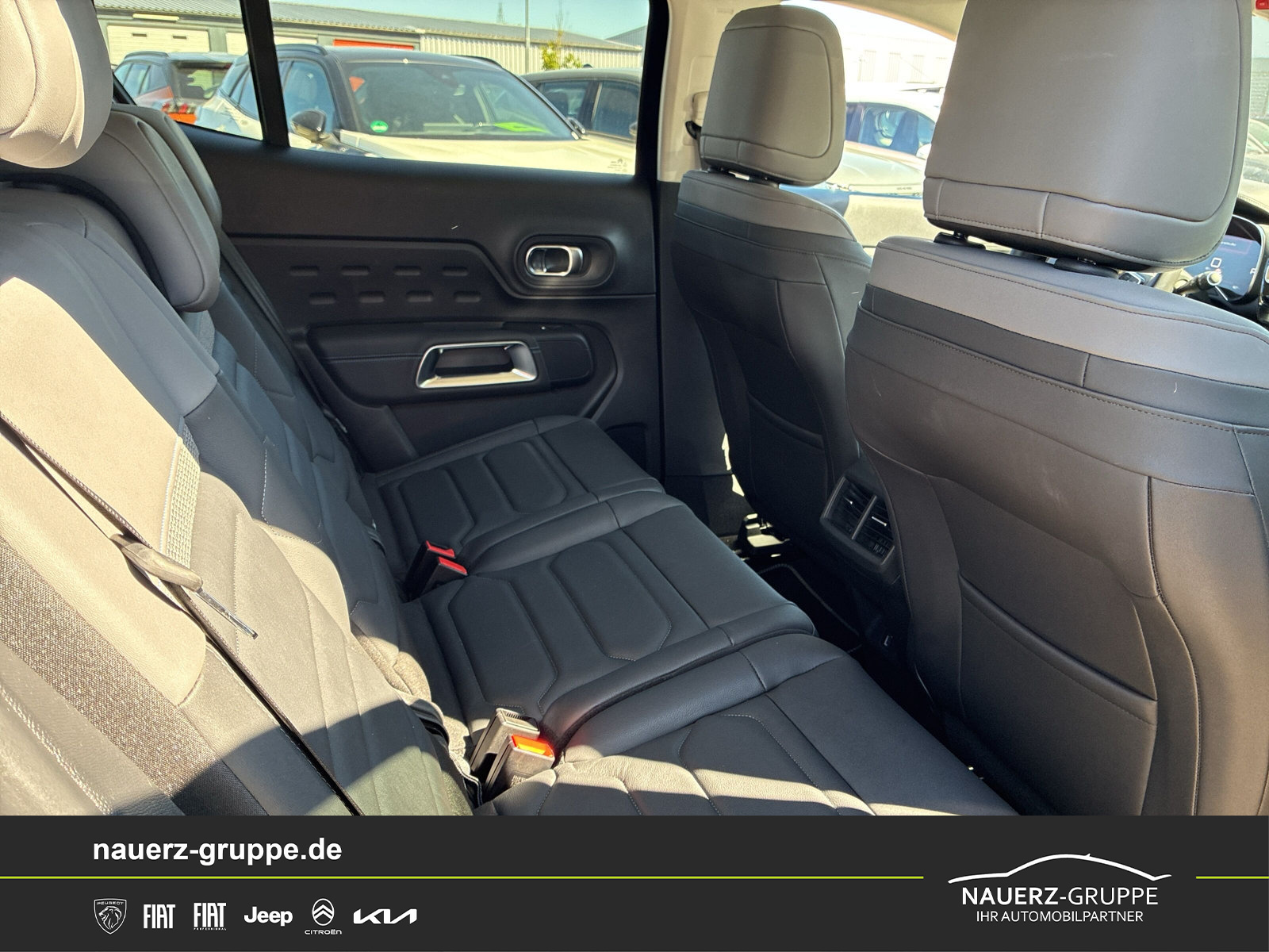 Fahrzeugabbildung Citroen C5 Aircross Shine Pack 130 EAT8 - mit KI generiert/bearbeitet