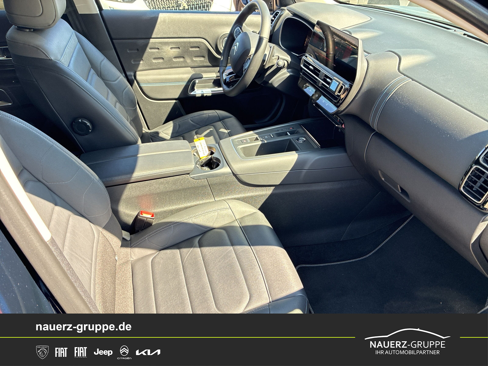 Fahrzeugabbildung Citroen C5 Aircross Shine Pack 130 EAT8 - mit KI generiert/bearbeitet