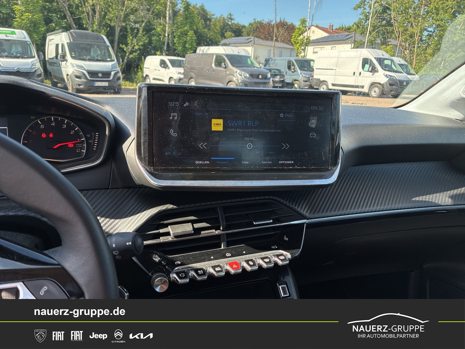 Fahrzeugabbildung Peugeot 208 Style PureTech 100
