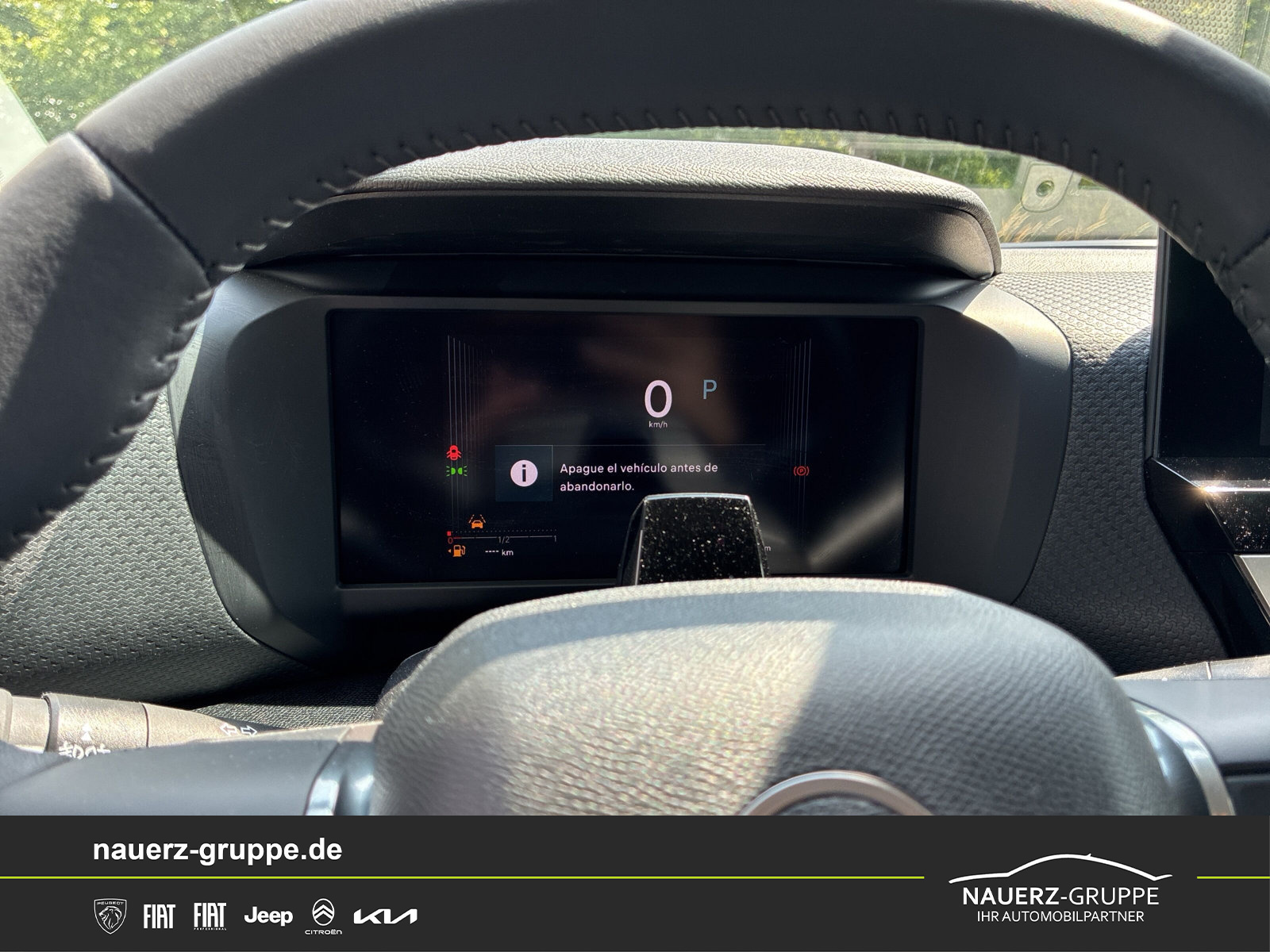 Fahrzeugabbildung Citroen C4 Hybrid 145 Doppel Collection