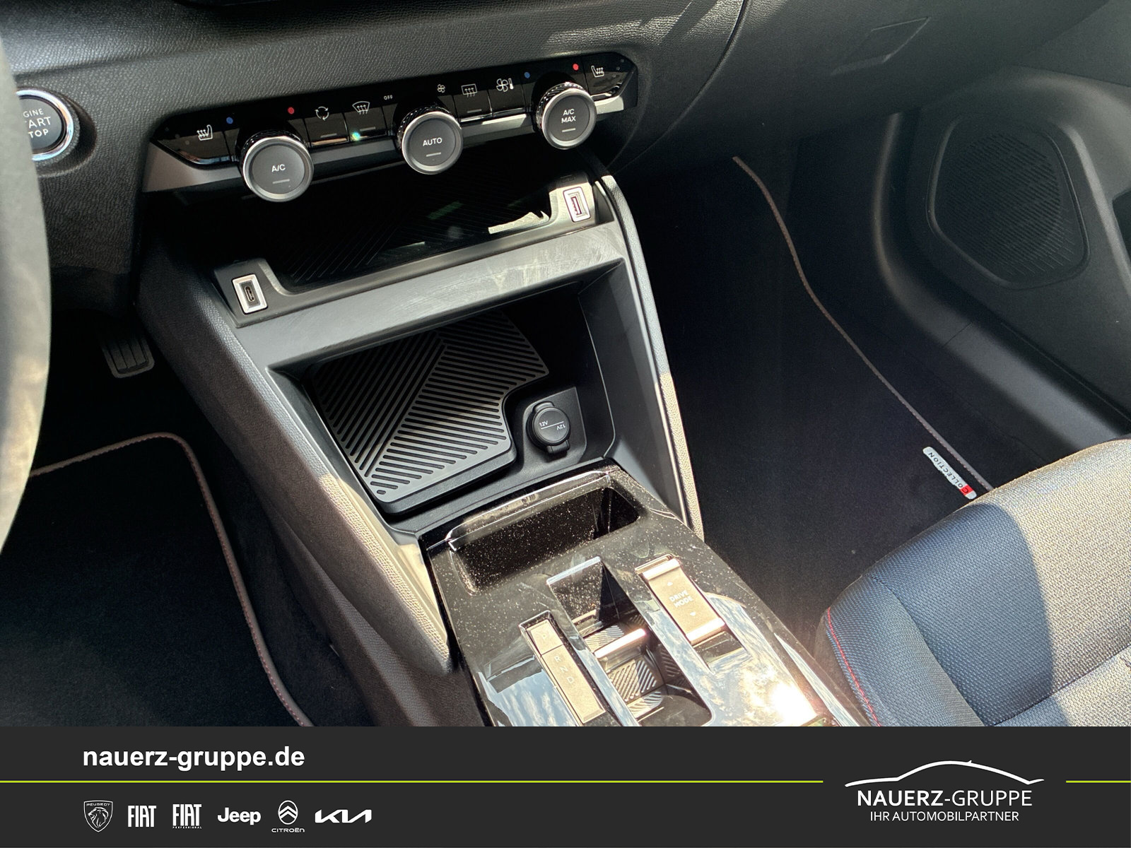 Fahrzeugabbildung Citroen C4 Hybrid 145 Doppel Collection