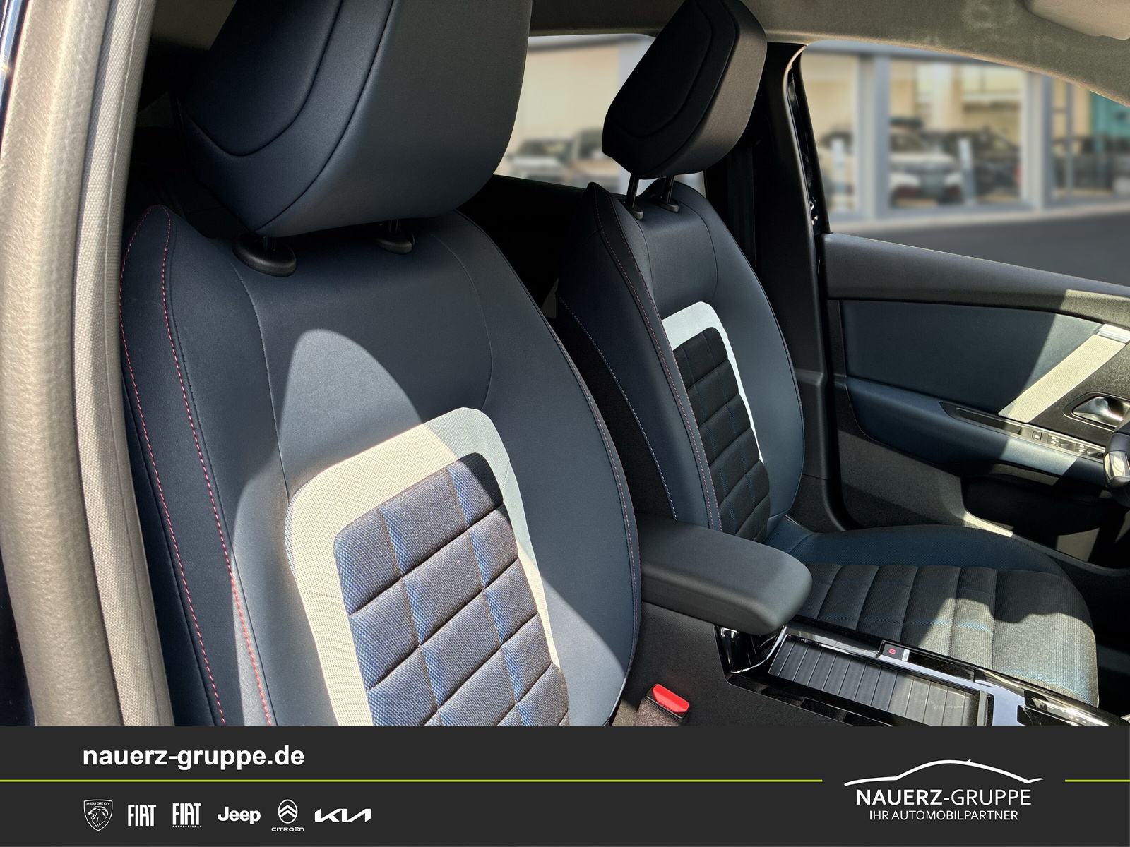 Fahrzeugabbildung Citroen C4 Hybrid 145 Doppel Collection