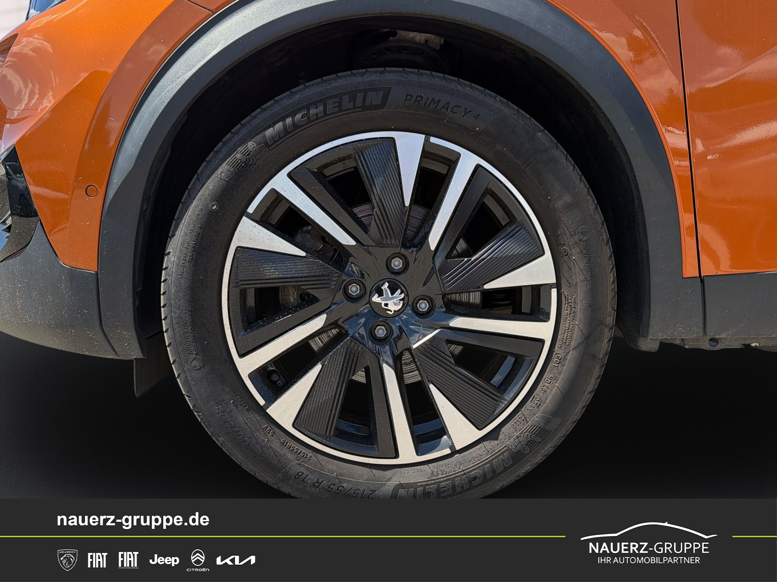 Fahrzeugabbildung Peugeot 2008 e- GT NAVI SHZ - mit KI generiert/bearbeitet