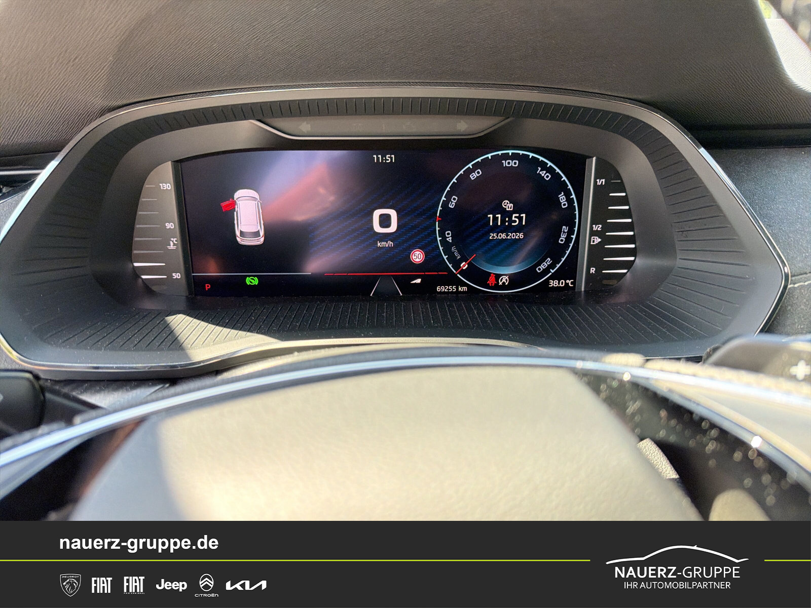 Fahrzeugabbildung SKODA Octavia Combi RS - mit KI generiert/bearbeitet