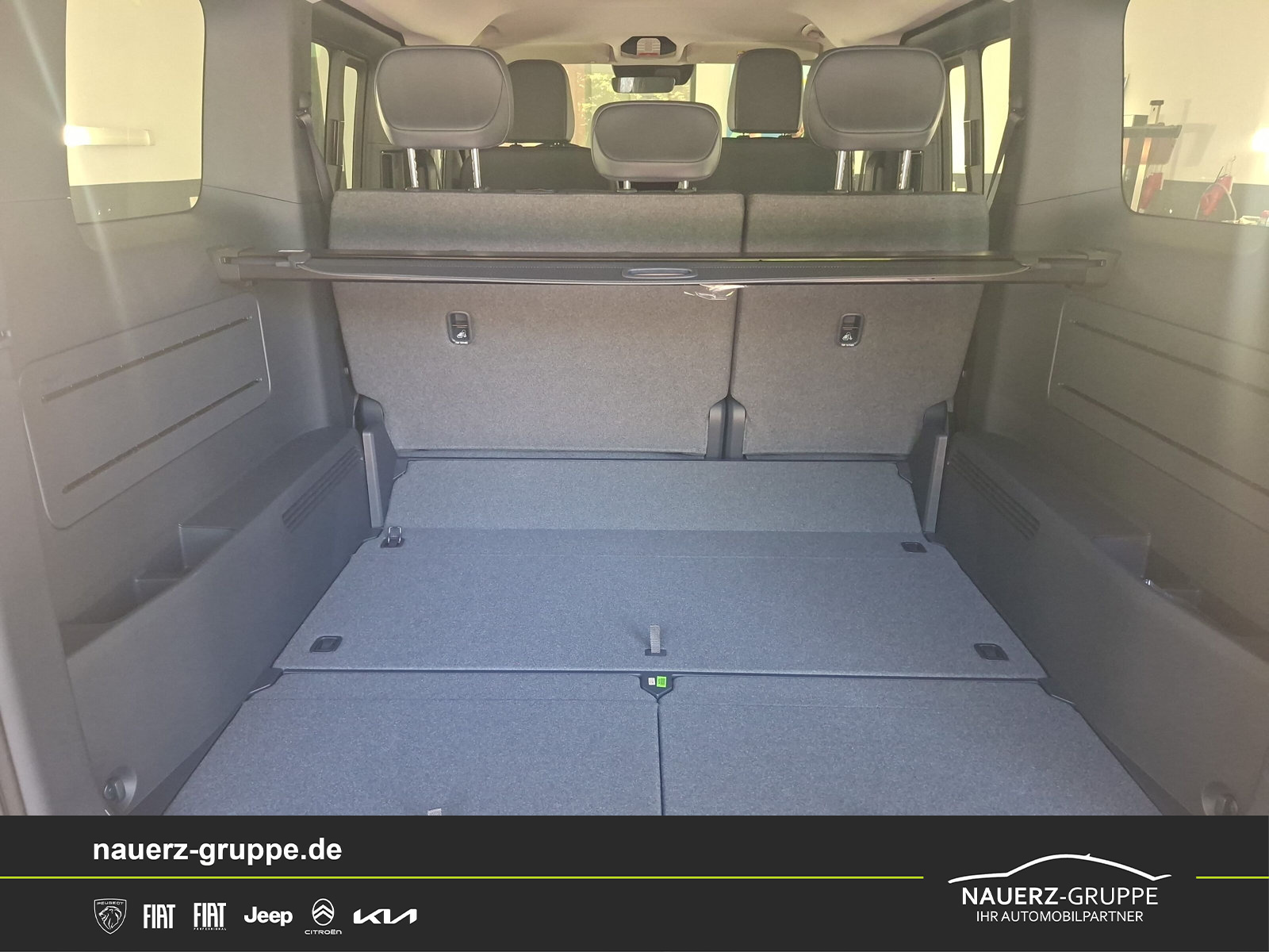 Fahrzeugabbildung Kia PV5 ELITE 71.2-kWh - mit KI generiert/bearbeitet