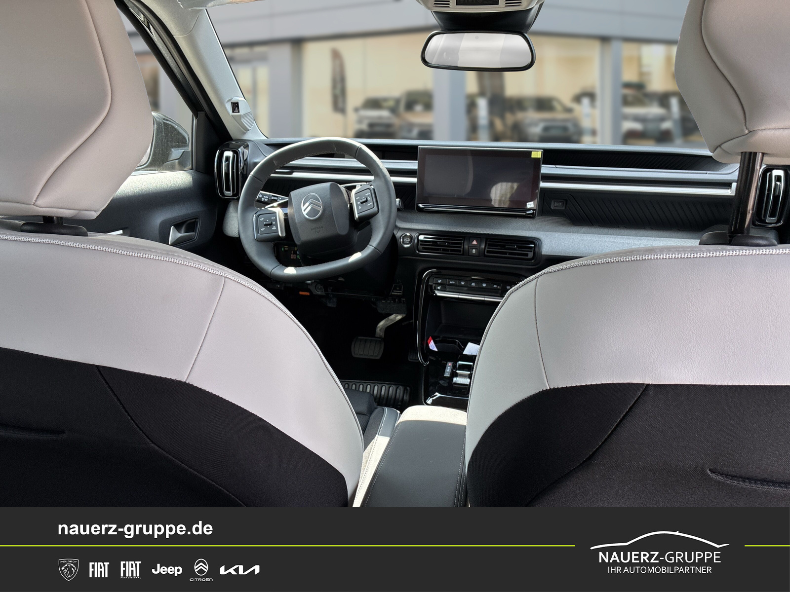 Fahrzeugabbildung Citroen C3 Aircross Hybrid 145 MAX - mit KI generiert/bearbeitet