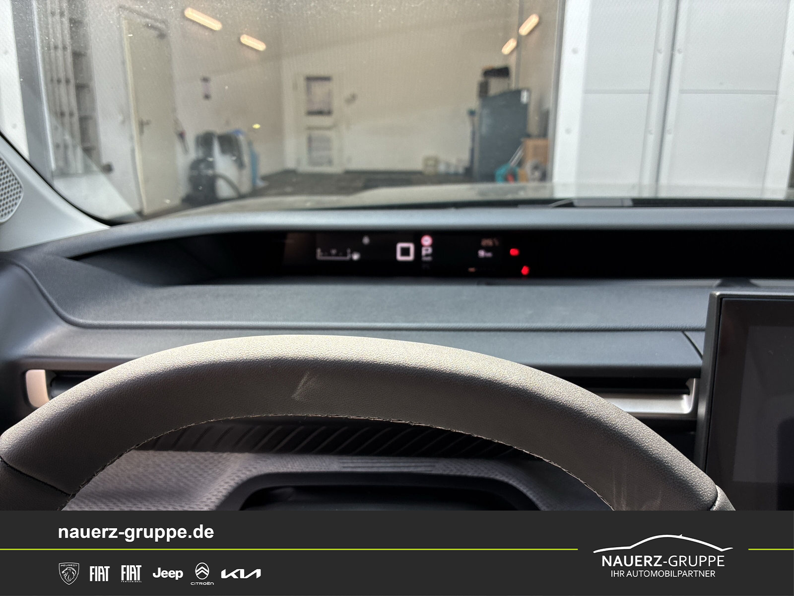 Fahrzeugabbildung Citroen C3 Aircross Hybrid 145 MAX - mit KI generiert/bearbeitet