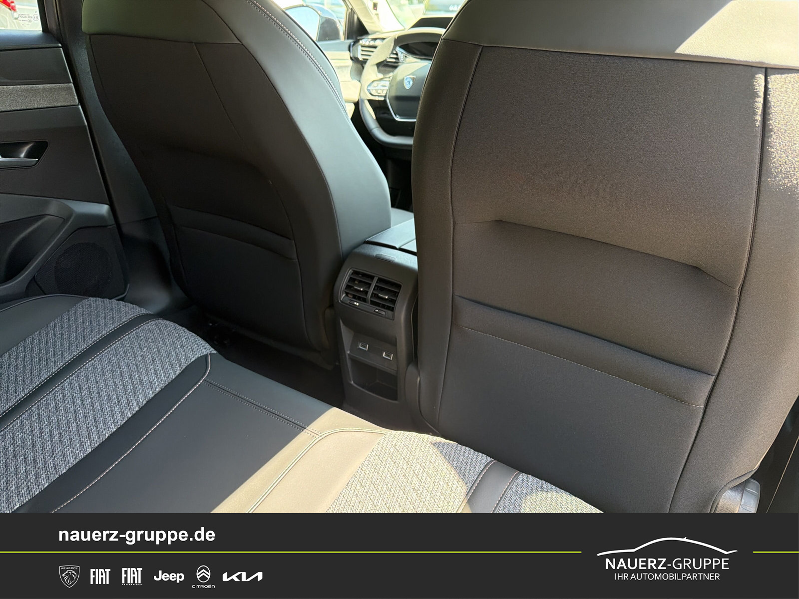 Fahrzeugabbildung Peugeot 308 SW Allure Diesel 130 EAT8