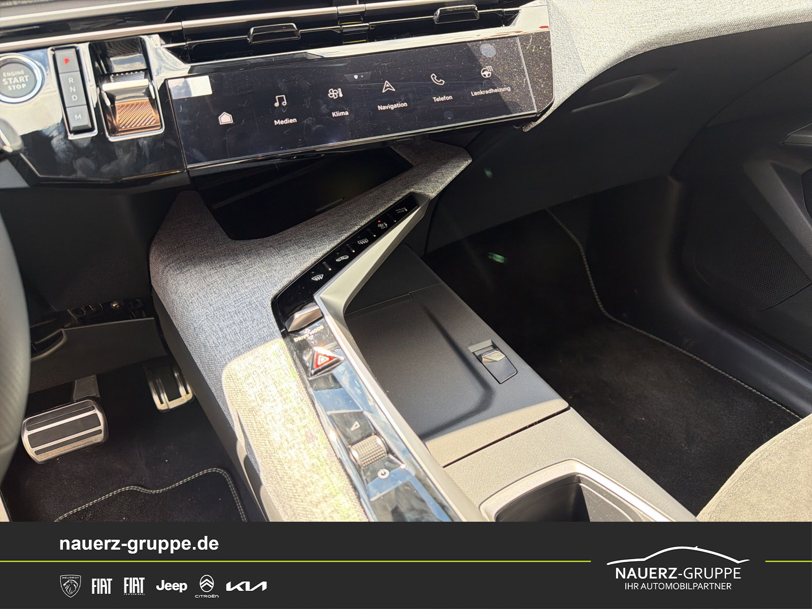 Fahrzeugabbildung Peugeot 5008 Hybrid 145 GT
