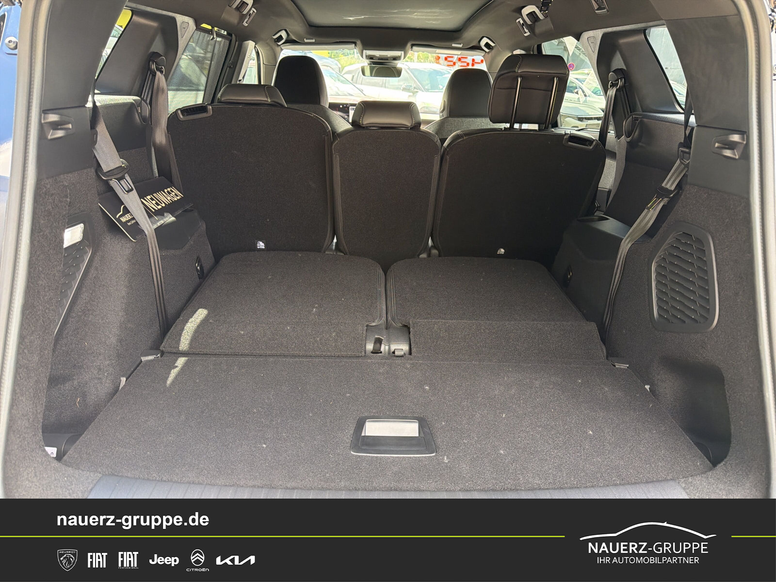 Fahrzeugabbildung Peugeot 5008 Hybrid 145 GT