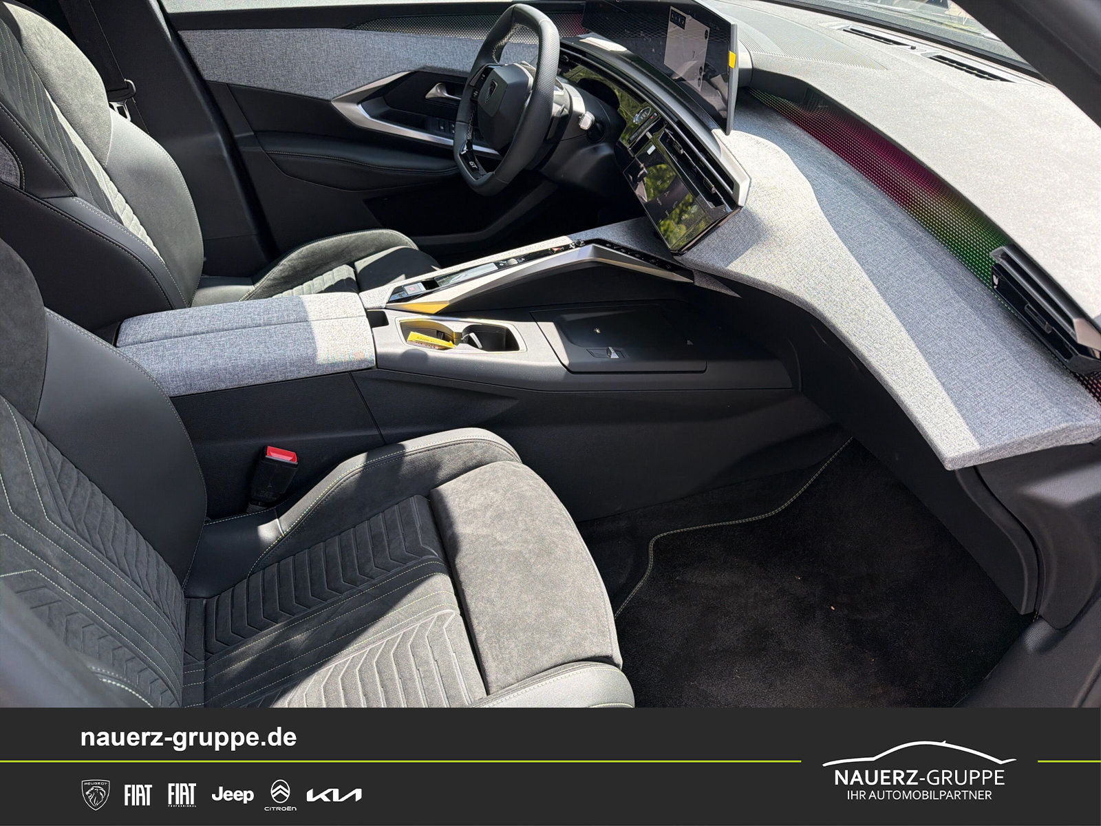 Fahrzeugabbildung Peugeot 5008 Hybrid 145 GT